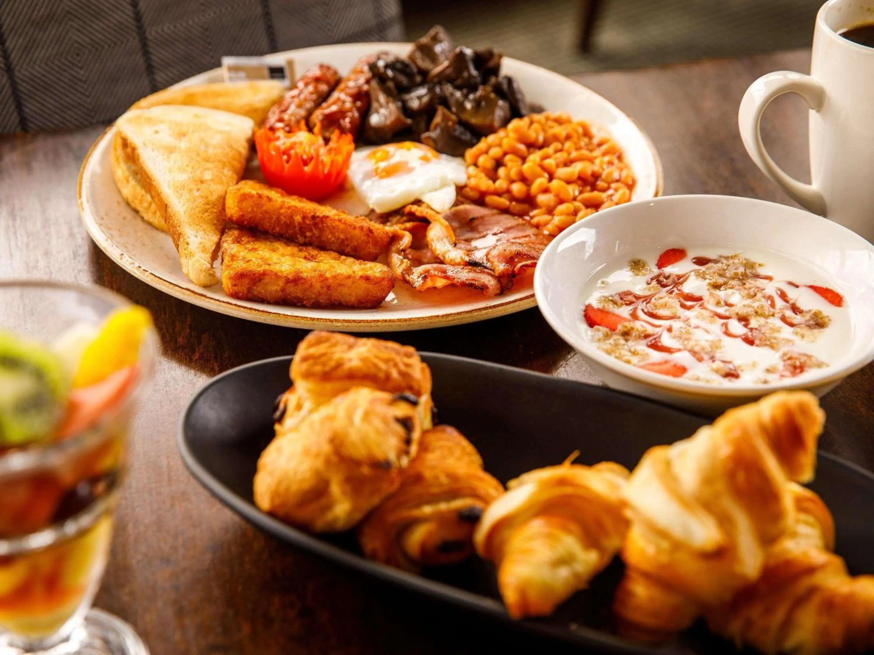 Breakfast in Mercure Telford Centre Hotel