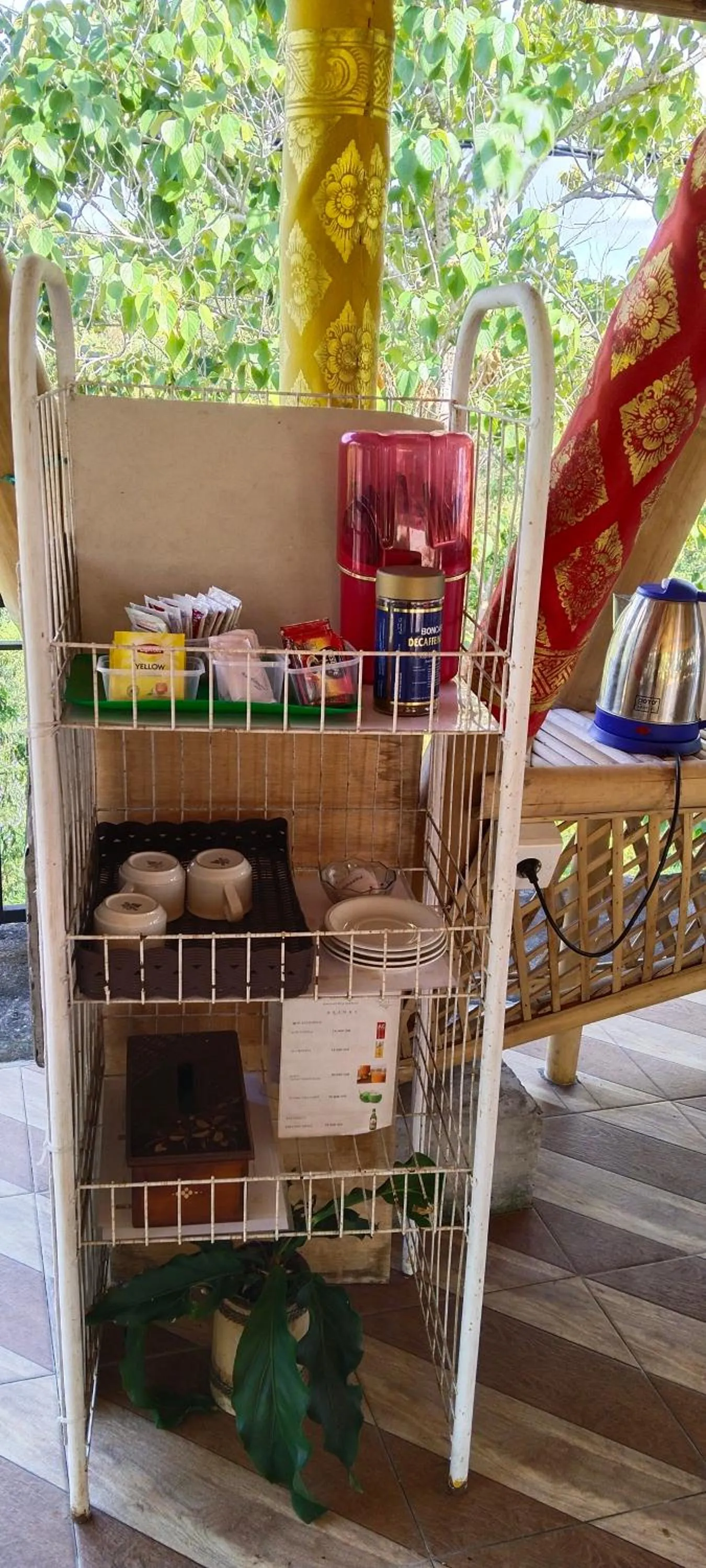 Property building in Tinggian Hill Retreat