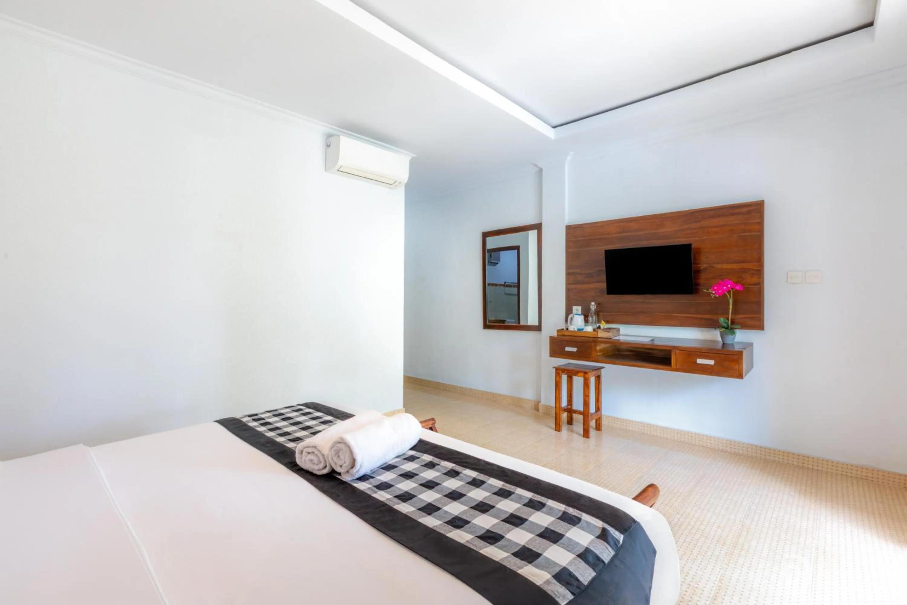 Bed in Tinggian Hill Retreat