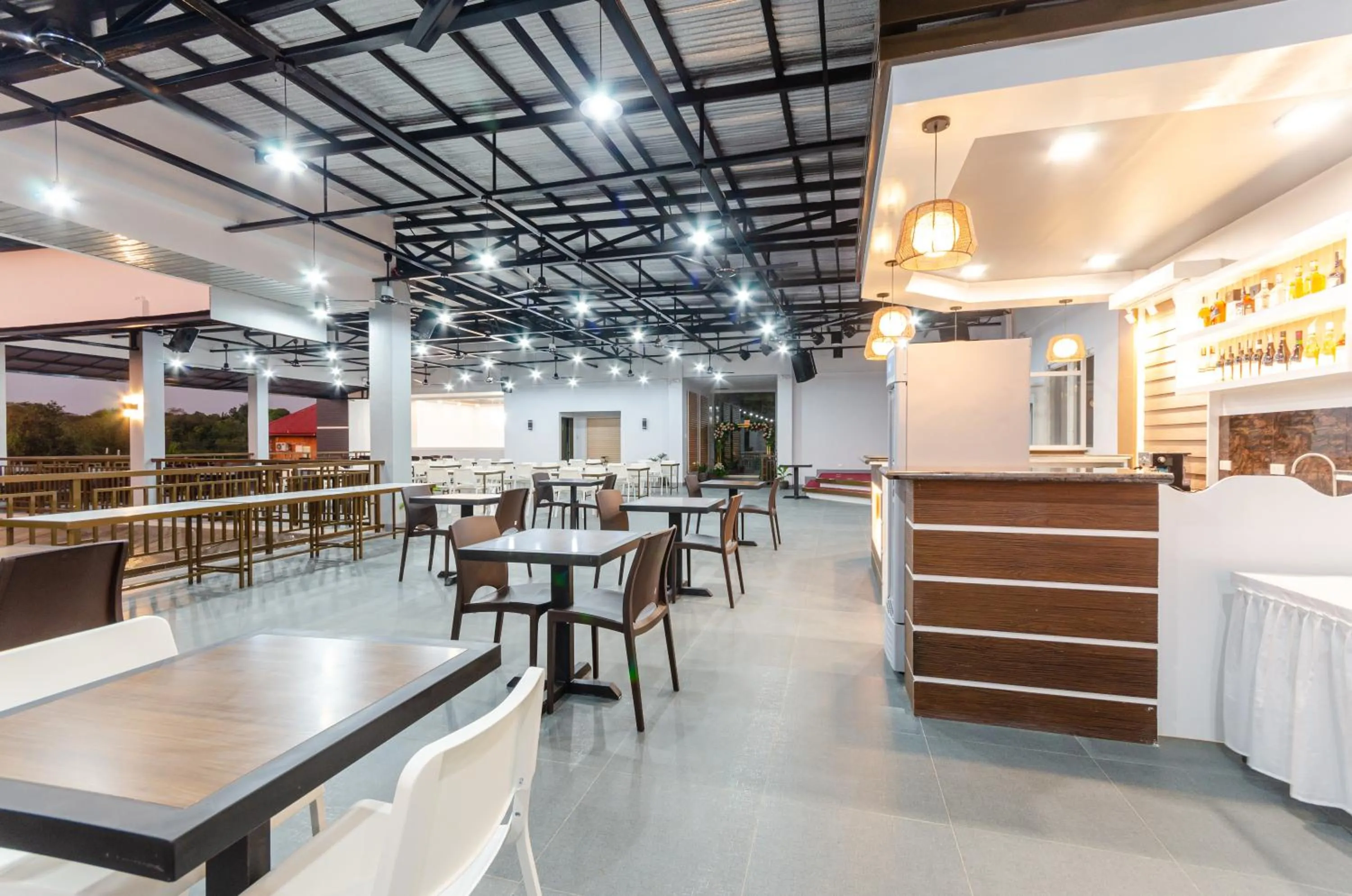 Restaurant/places to eat in Magsaysay Hillside Resort powered by Cocotel