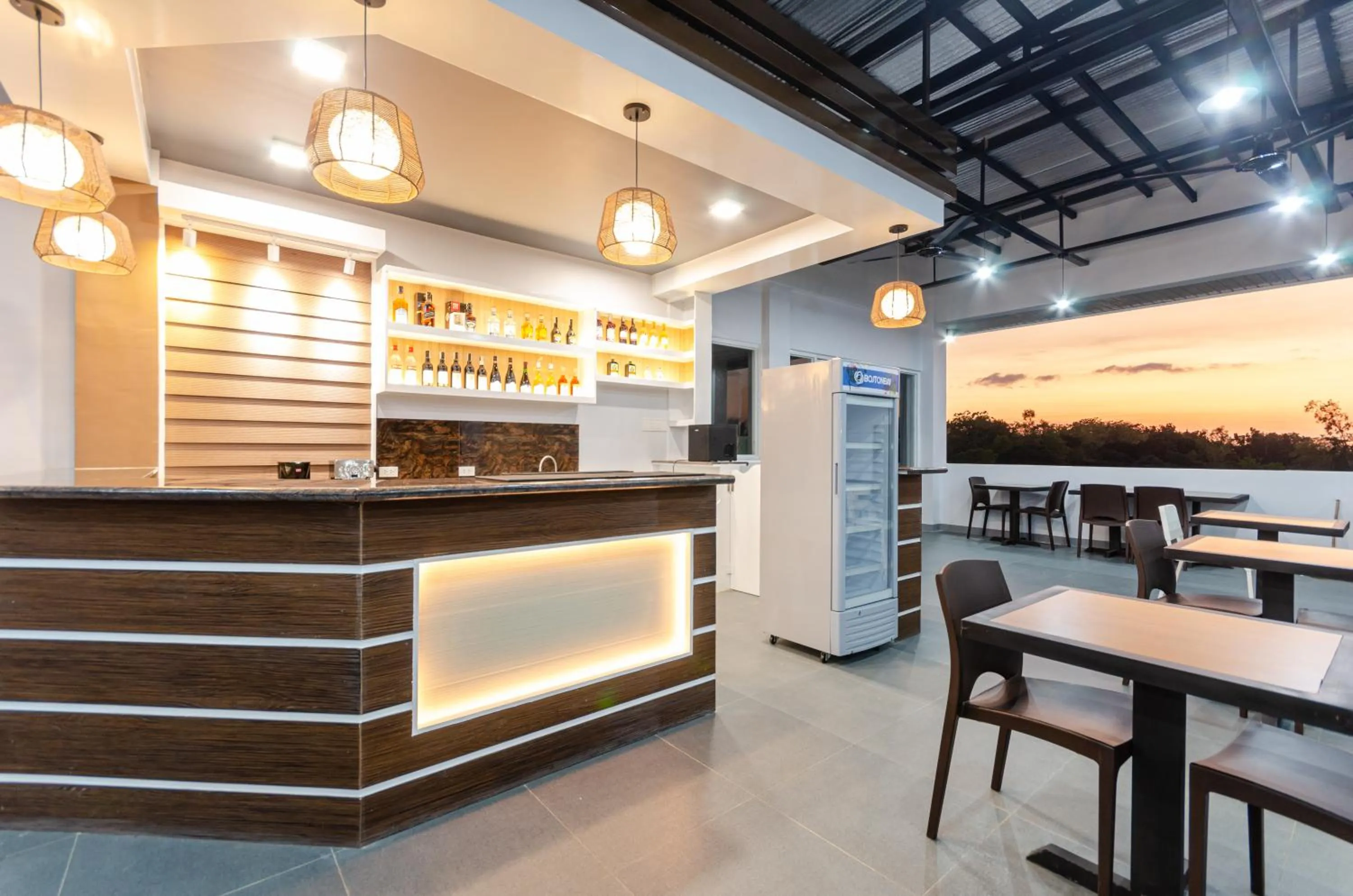 Restaurant/places to eat in Magsaysay Hillside Resort powered by Cocotel