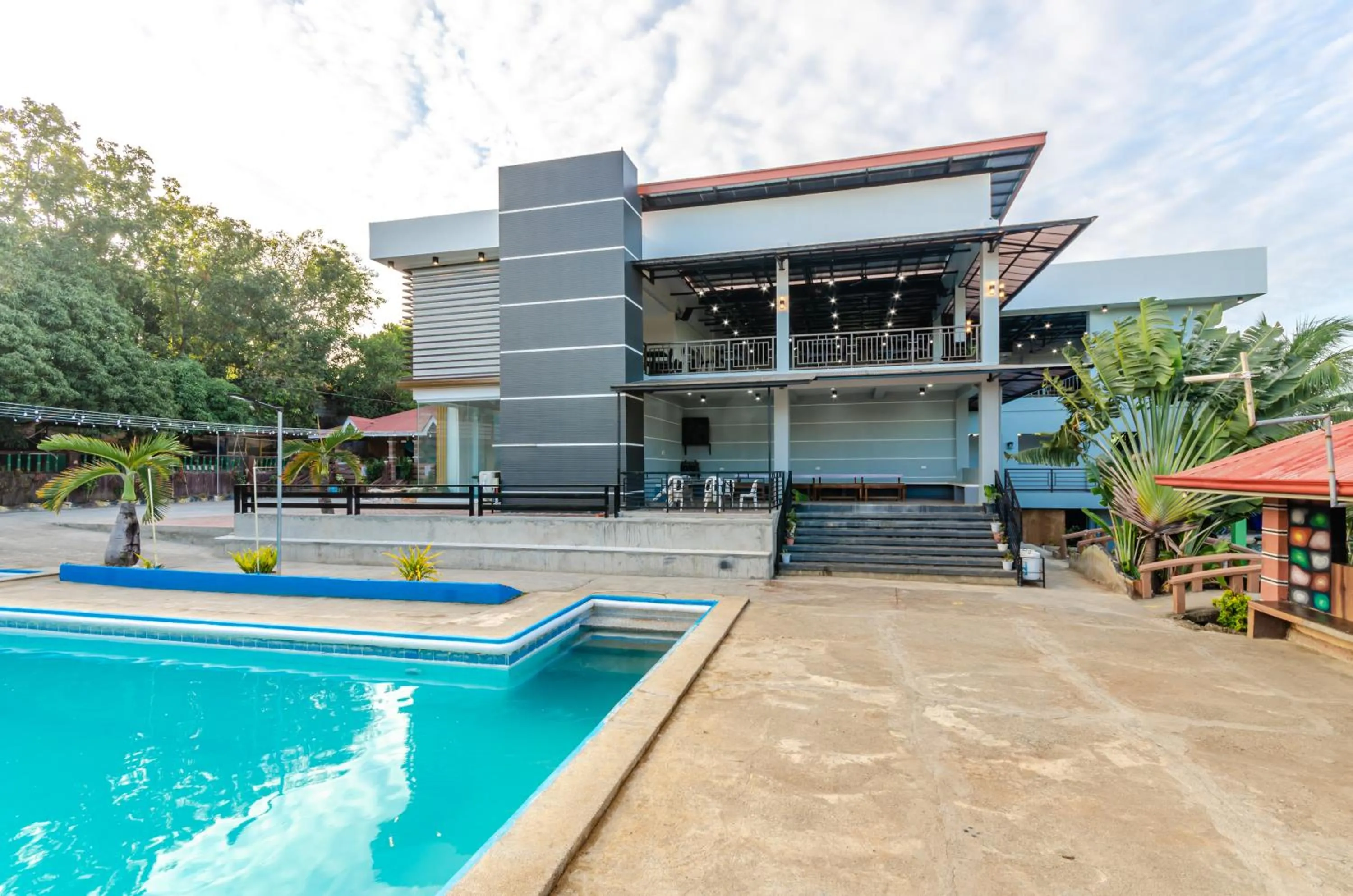 Property building in Magsaysay Hillside Resort powered by Cocotel