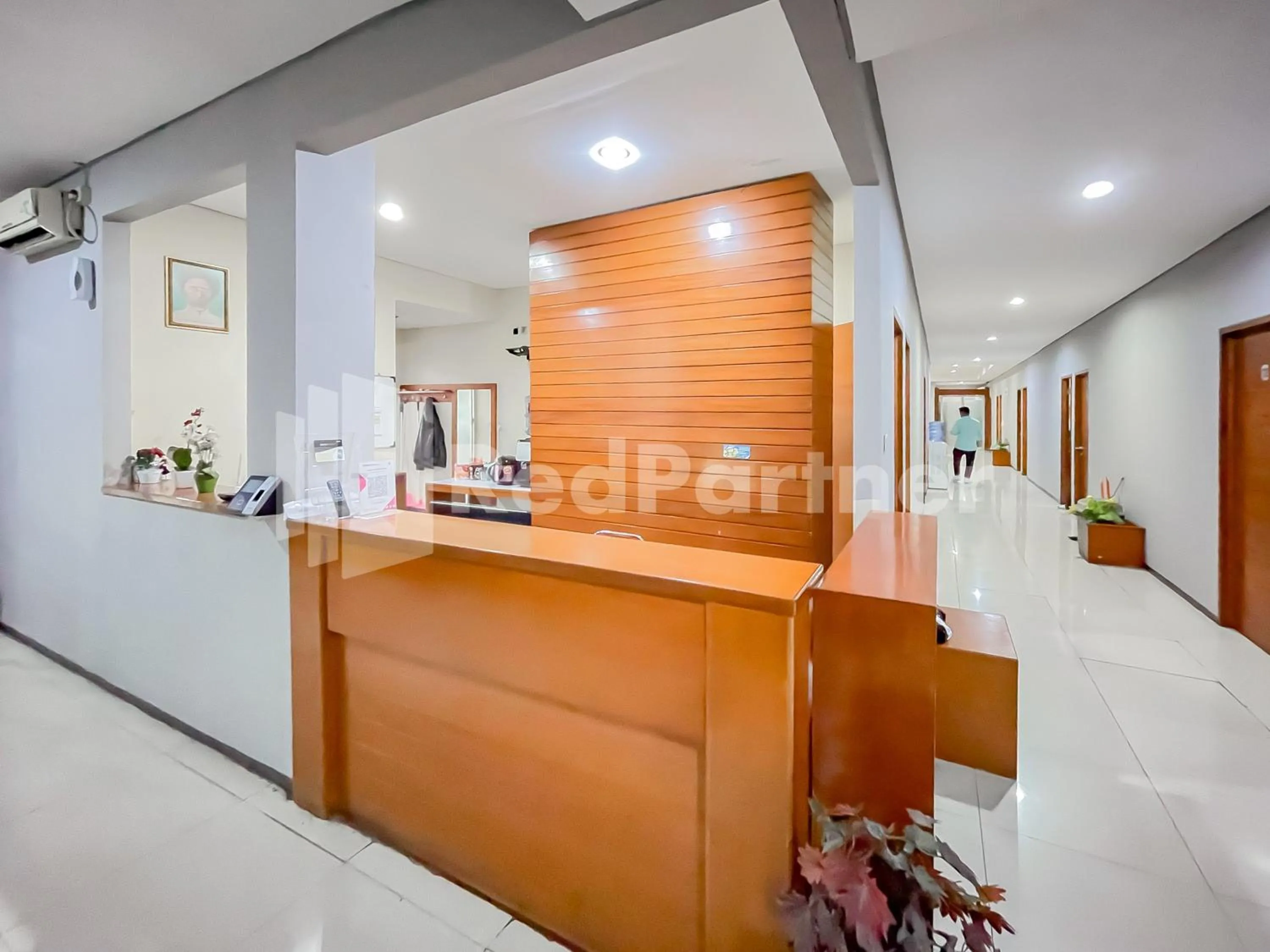 Lobby or reception in Sang Surya GuestHouse Syariah Near RS Hasan Sadikin Mitra RedDoorz