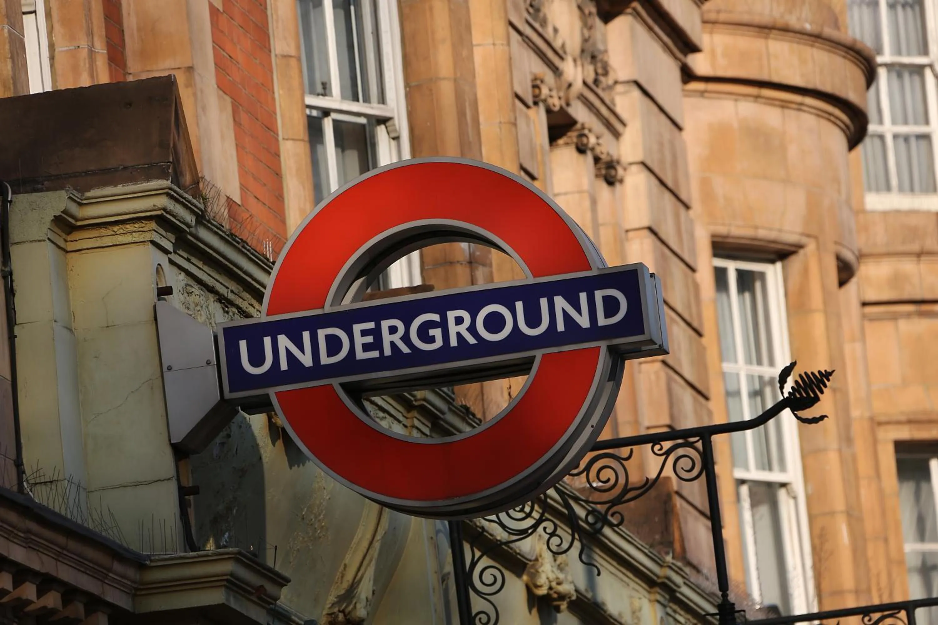 Area and facilities in Byron Hotel