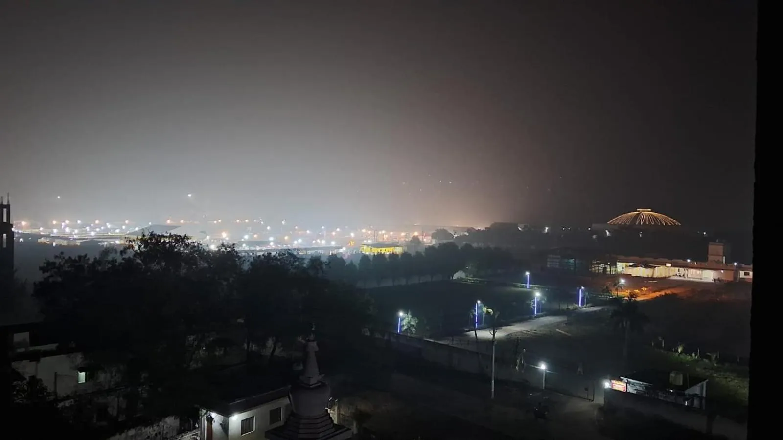 Night in Hotel Gridhakuta International