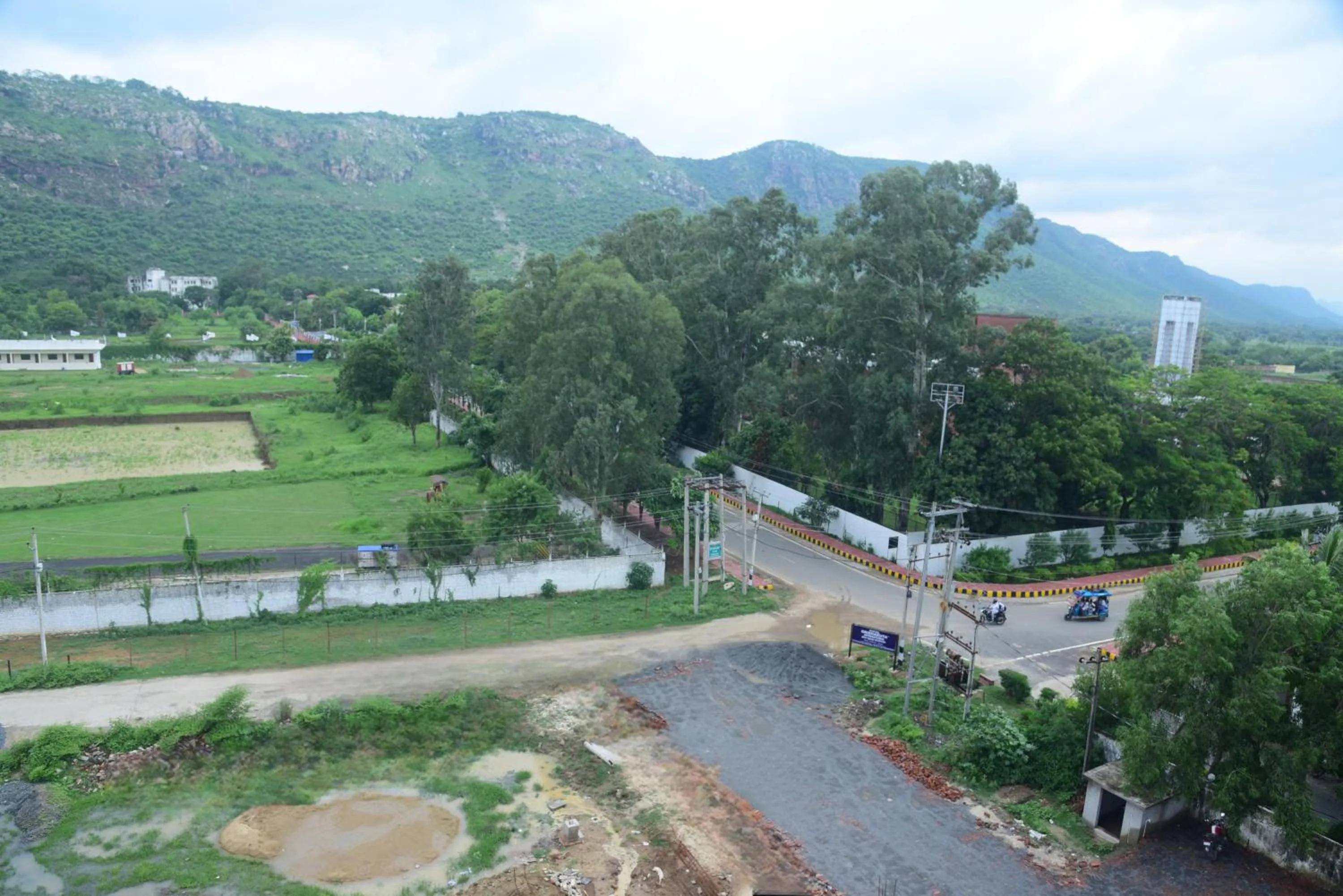 Neighbourhood in Hotel Gridhakuta International