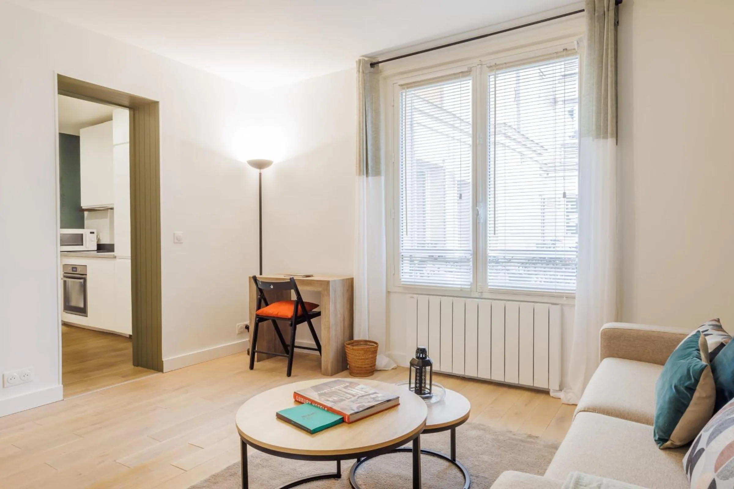 Living room in Authentic studio - 2P - Eiffel Tower