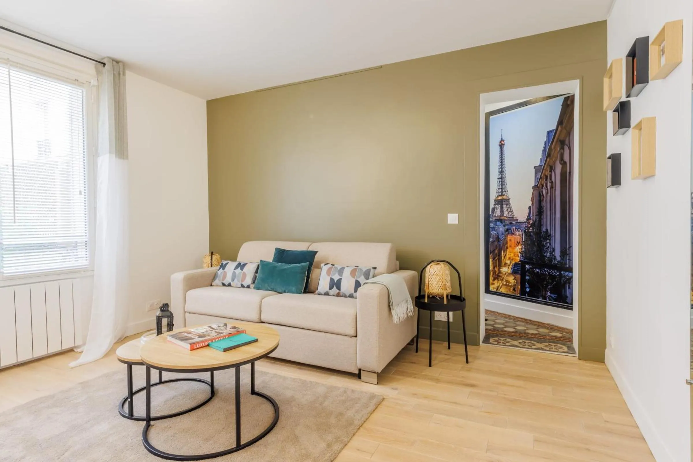 Living room in Authentic studio - 2P - Eiffel Tower