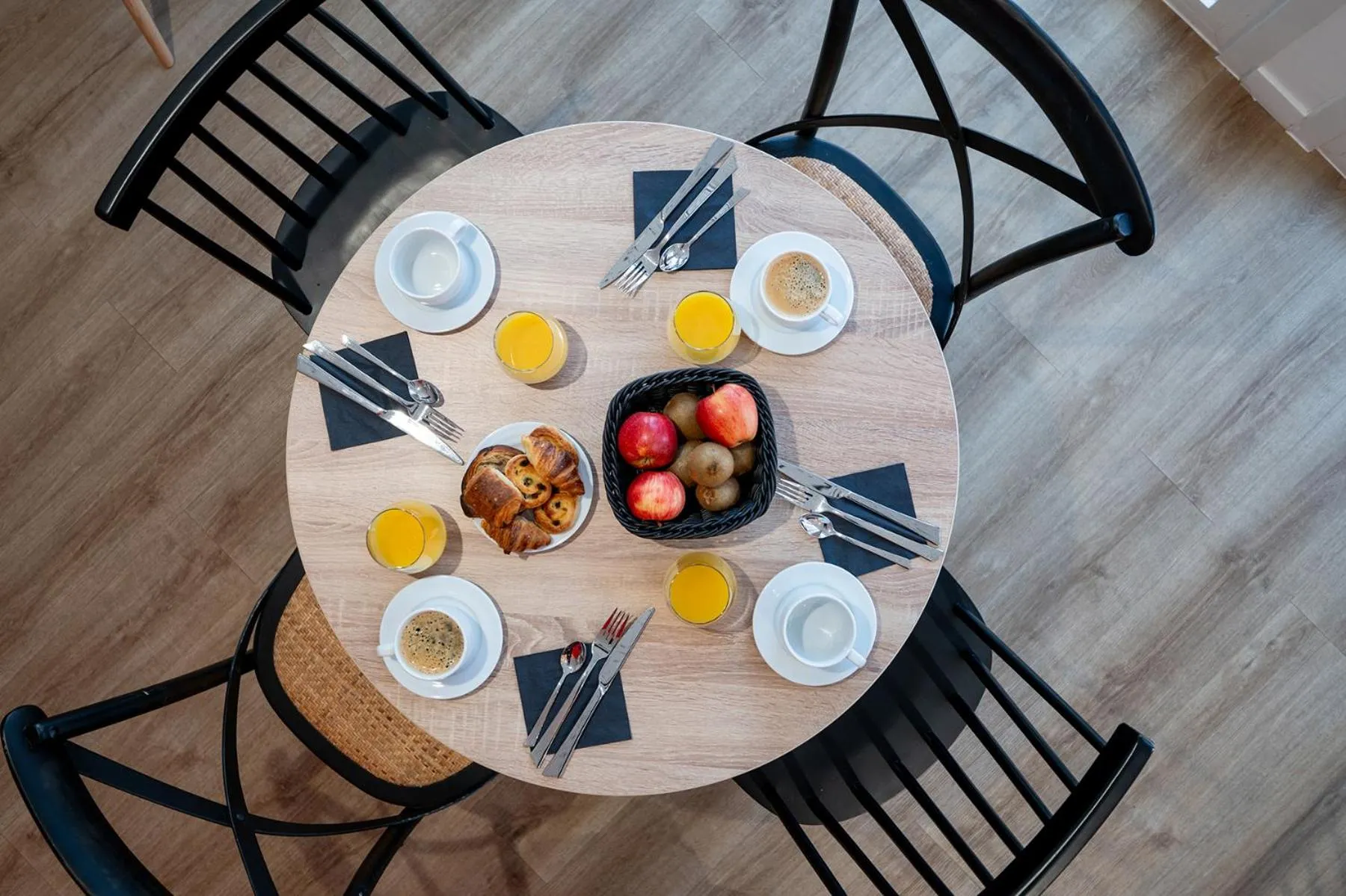 Breakfast in Nemea Appart Hotel Coliseum Amiens Centre