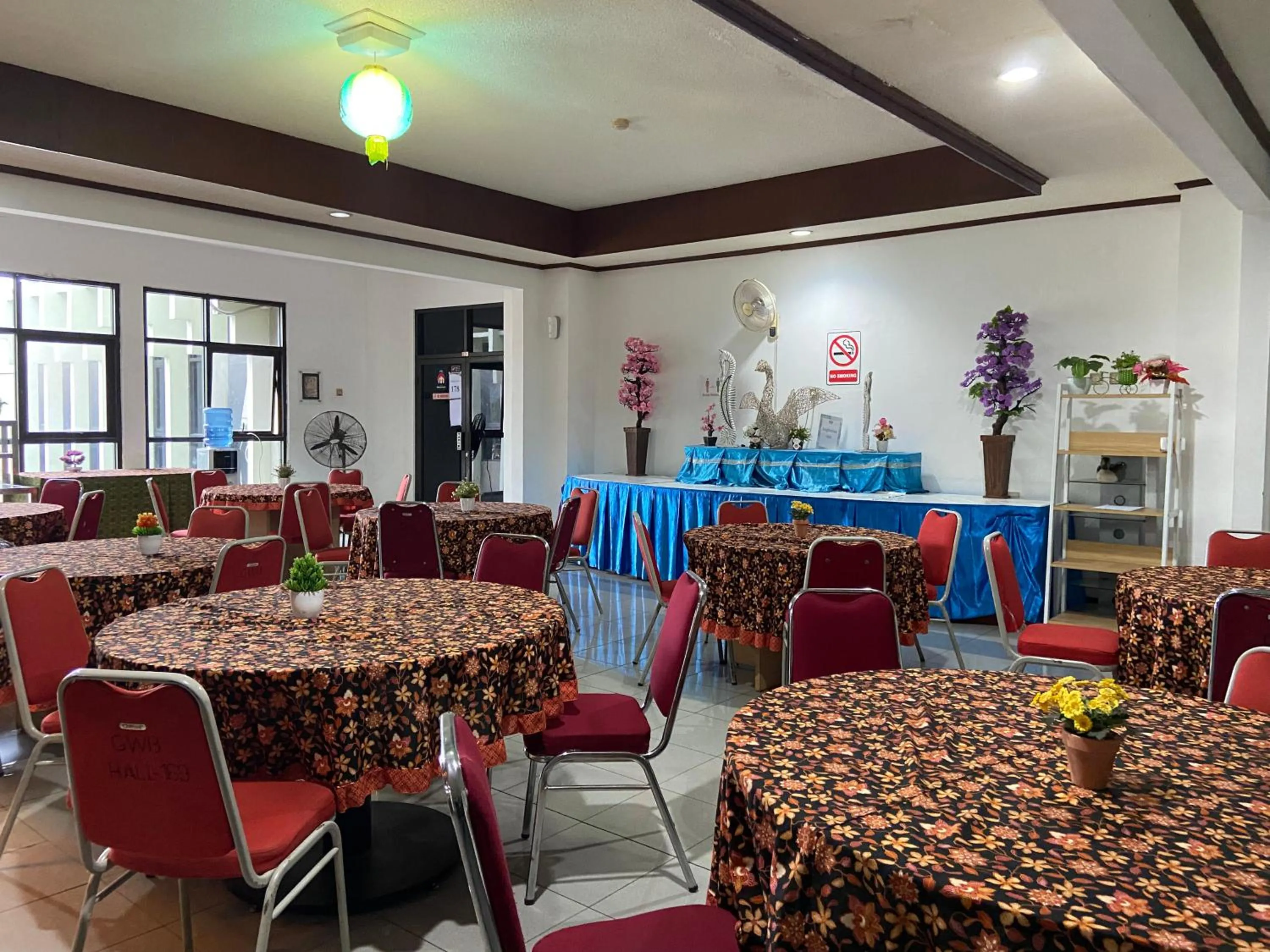 Restaurant/places to eat in Graha Widya Bhakti at STIESIA Surabaya