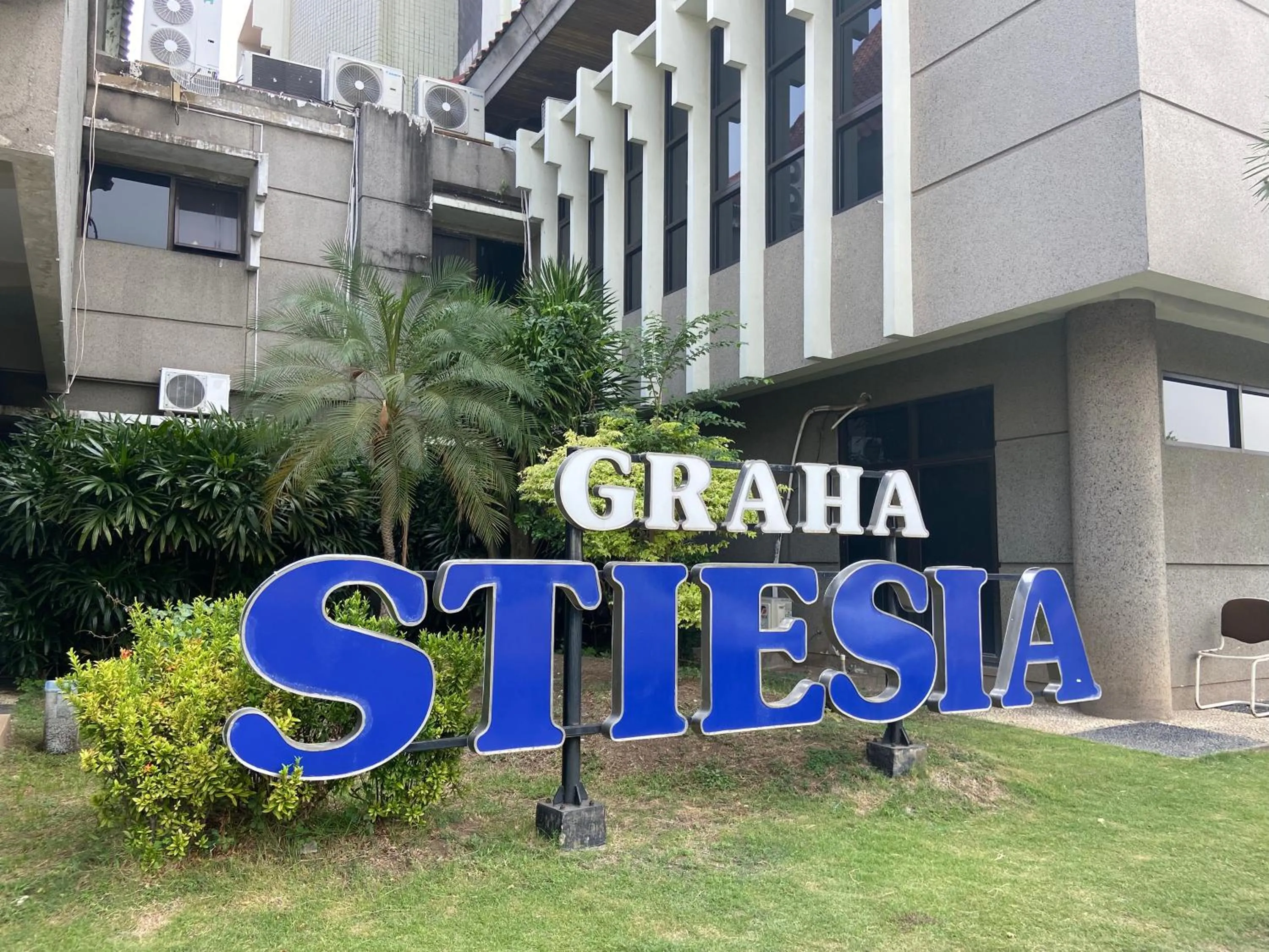 Property building in Graha Widya Bhakti at STIESIA Surabaya