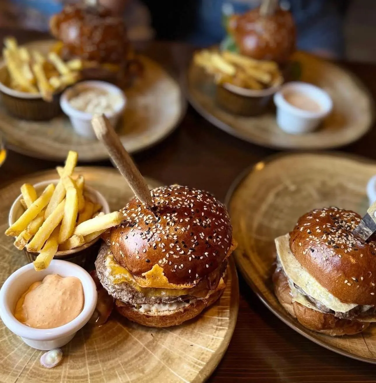 Restaurant/places to eat in Hotel Chicago