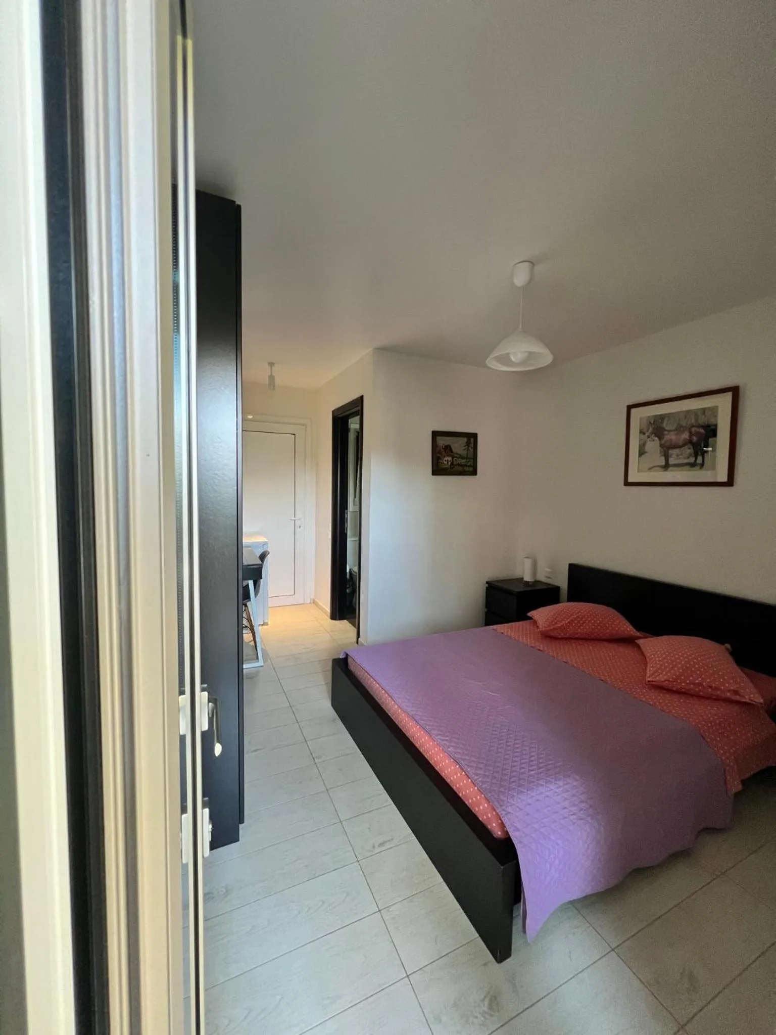 Bed in Luxury Studio Artemida