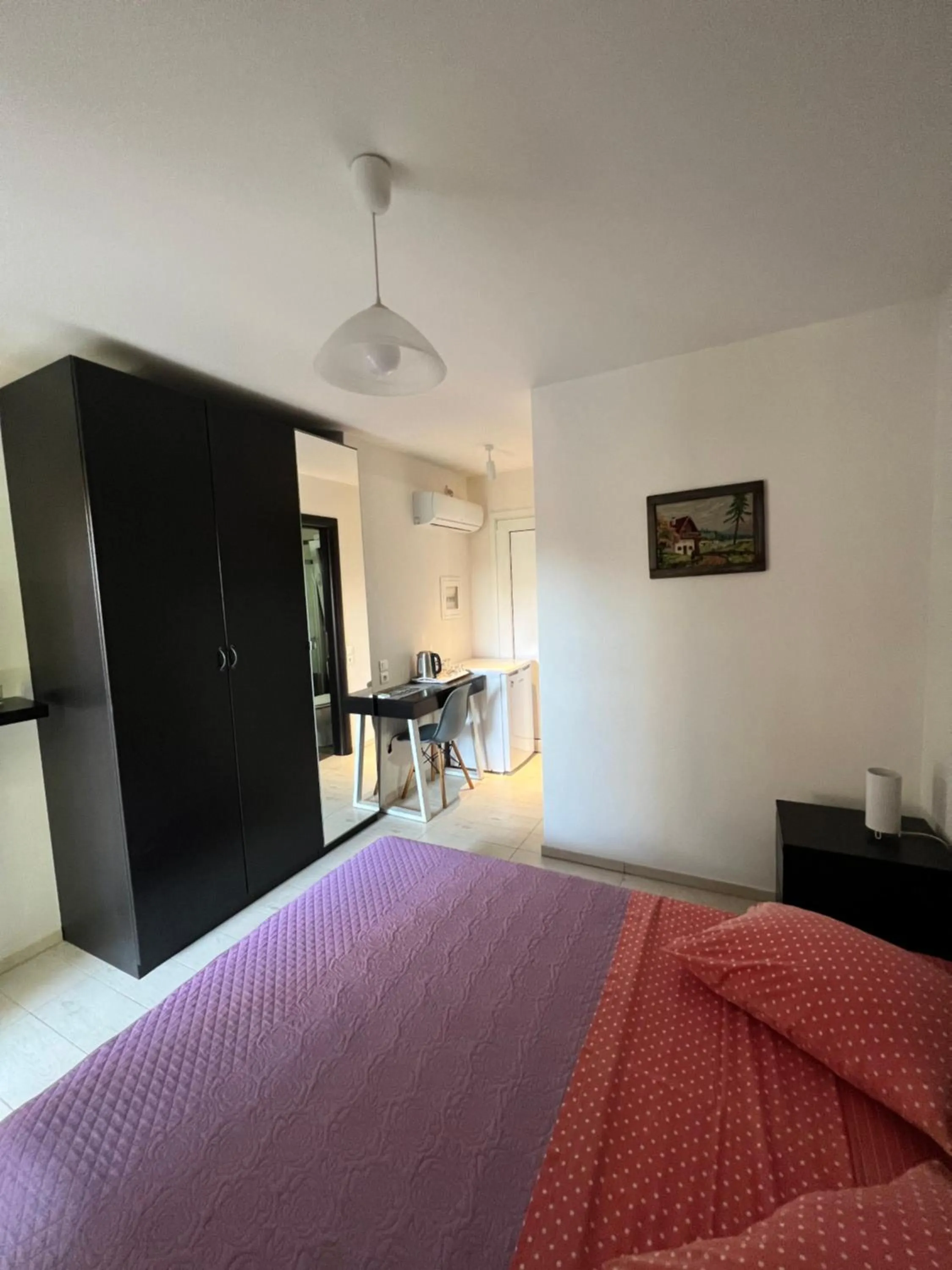 Bed in Luxury Studio Artemida