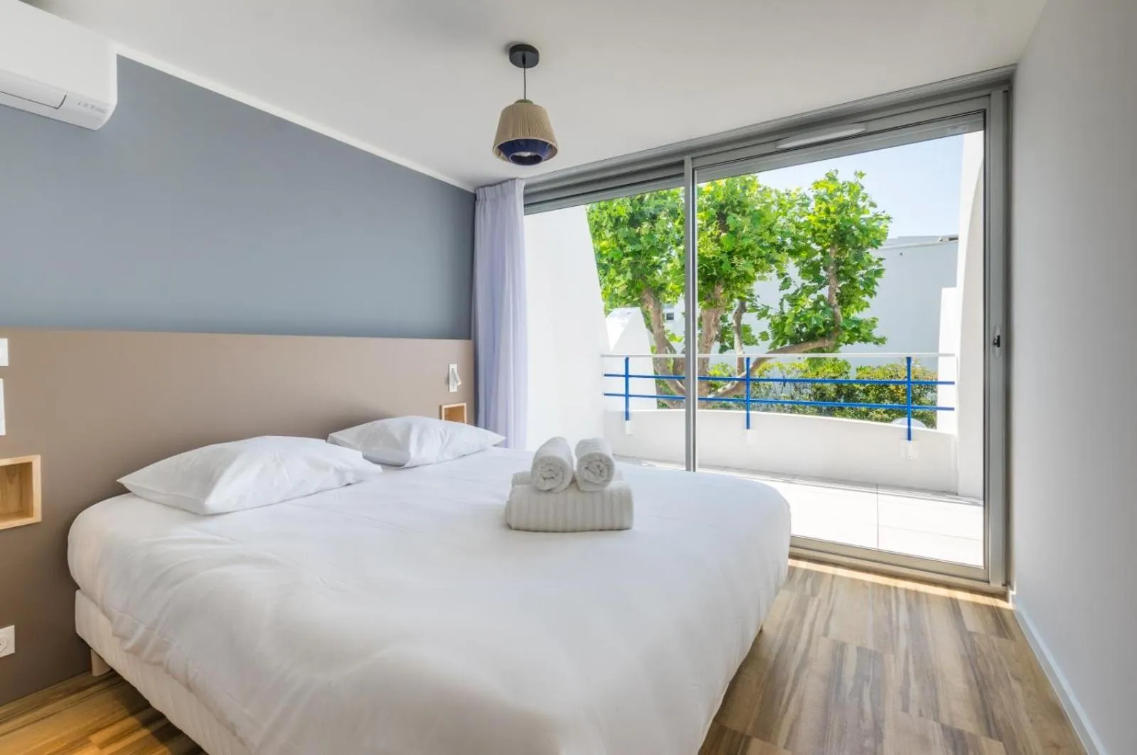 Bed in MY Hôtel Résidences - La Grande-Motte