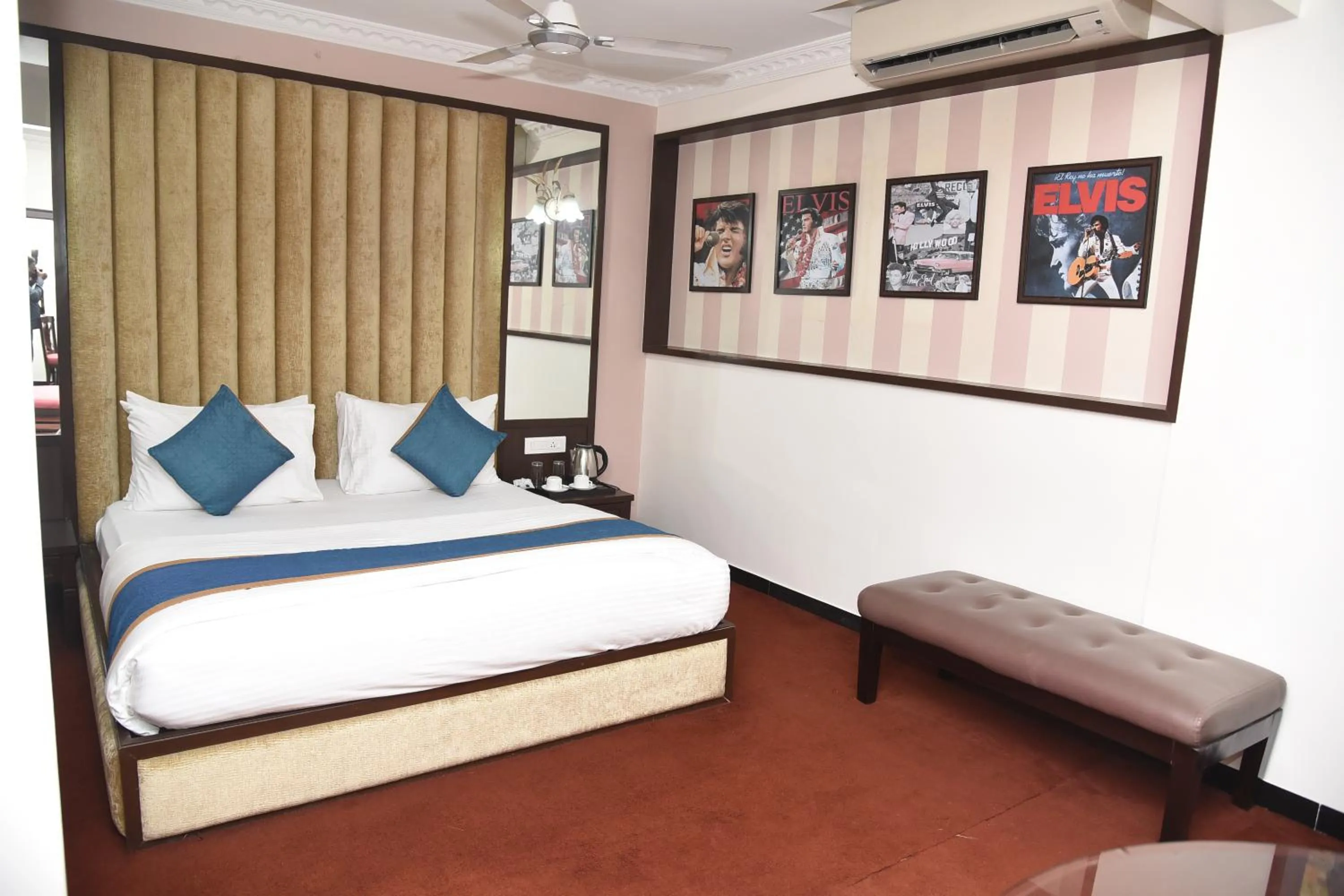 Bedroom, Bed in BelAir Suites Pune