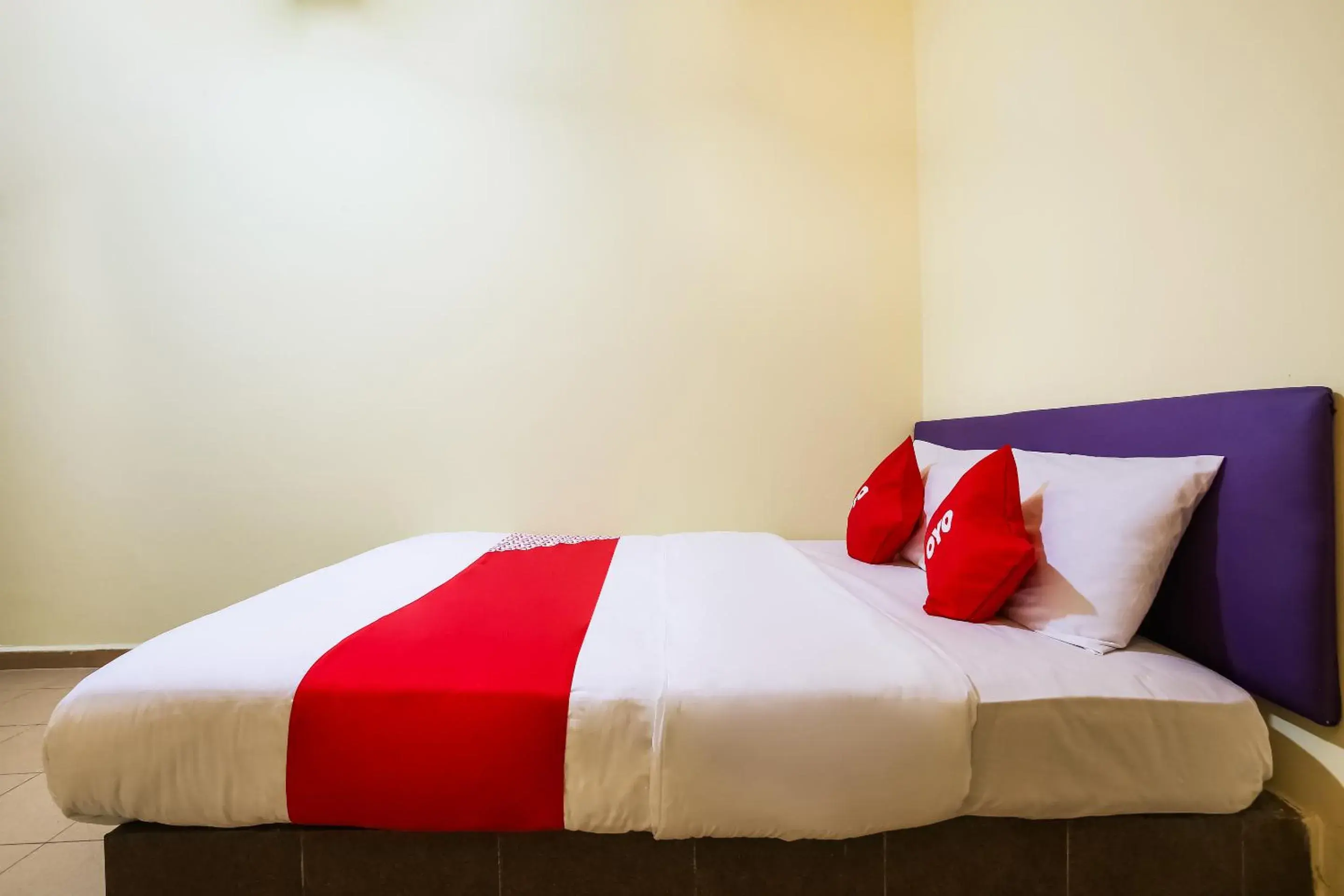 Deluxe Room in Happy Inn Hotel Deluxe Room in Happy Inn Hotel