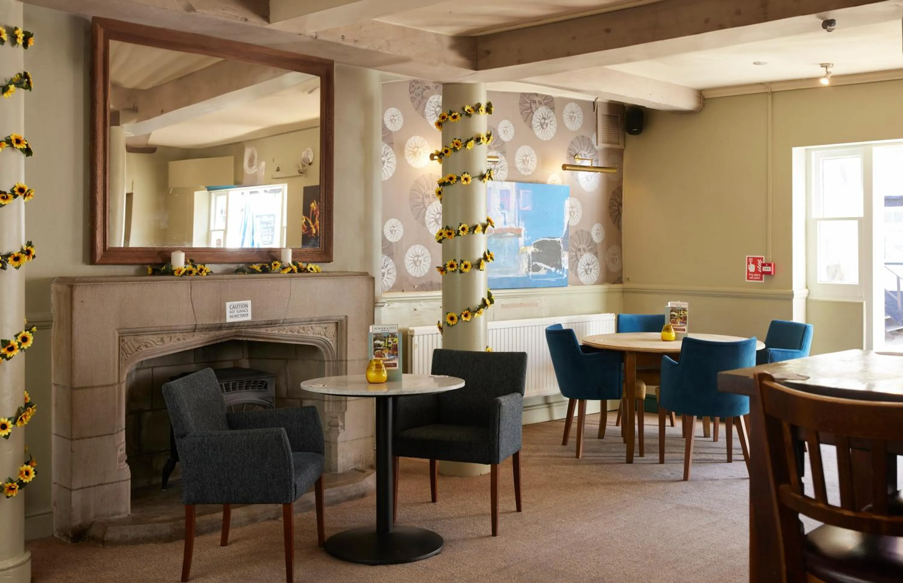 Restaurant/places to eat in Sun Hotel by Greene King Inns