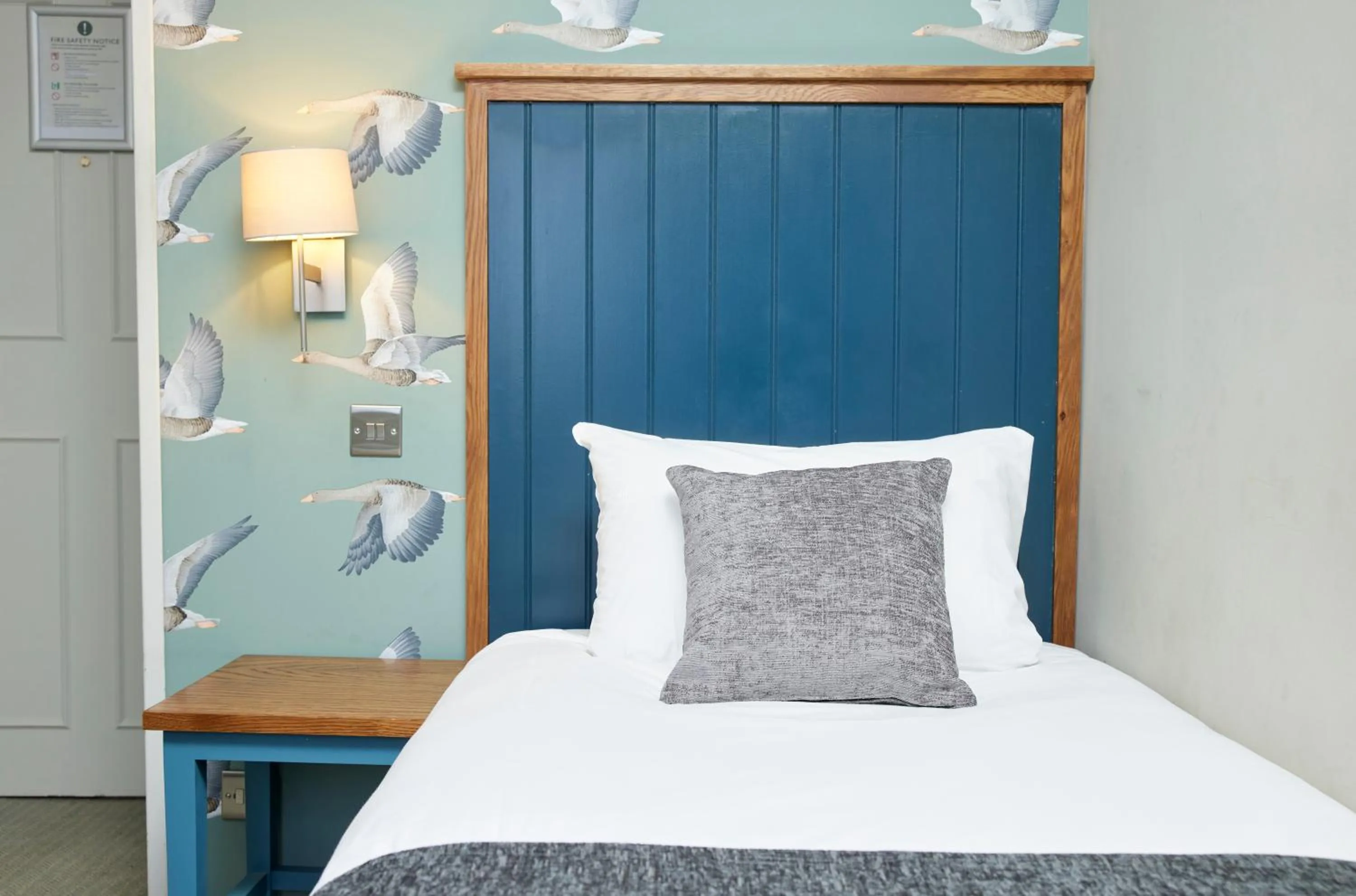 Bedroom, Bed in Sun Hotel by Greene King Inns