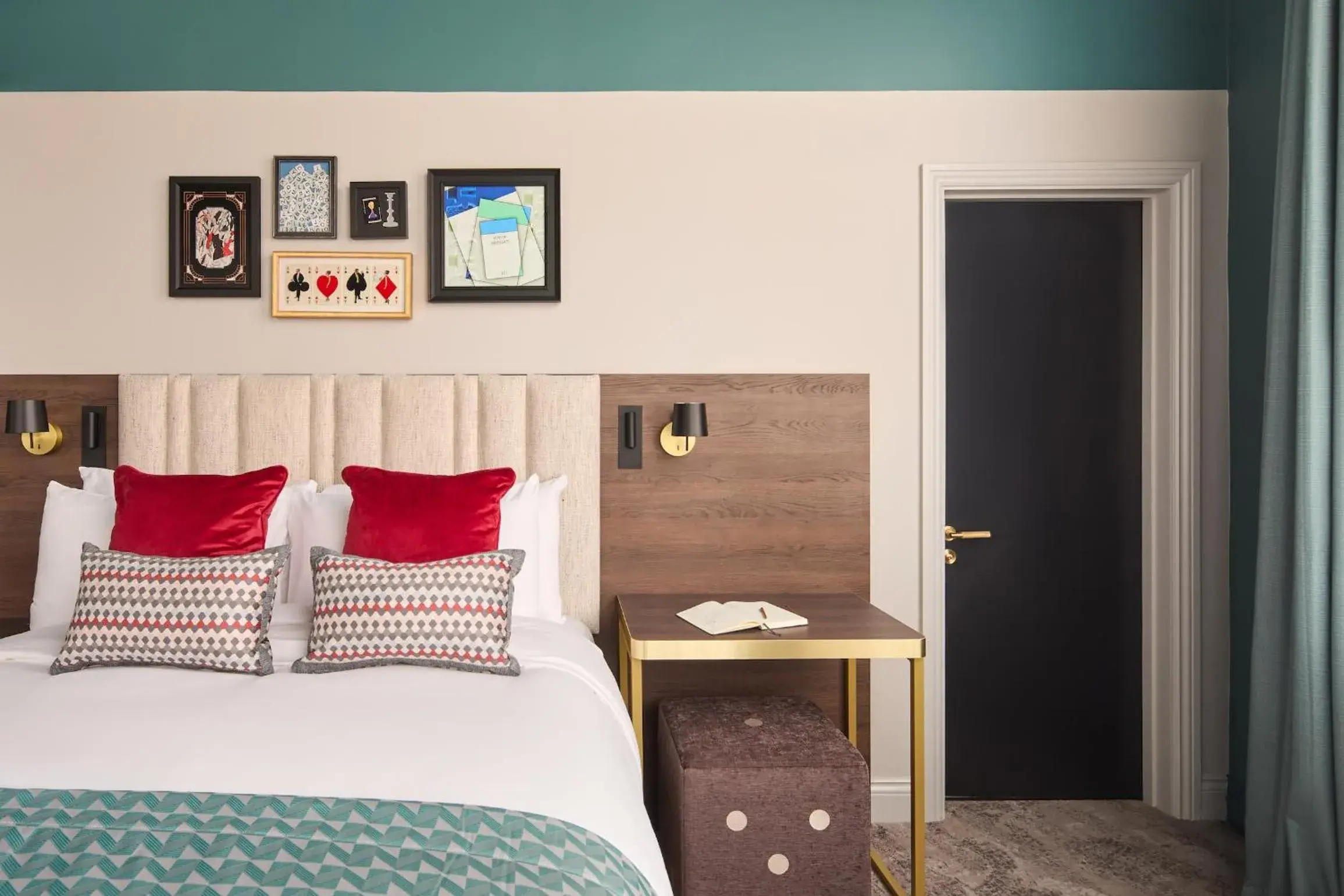 Premium Queen Room in Hotel Indigo Leeds by IHG Premium Queen Room in Hotel Indigo Leeds by IHG