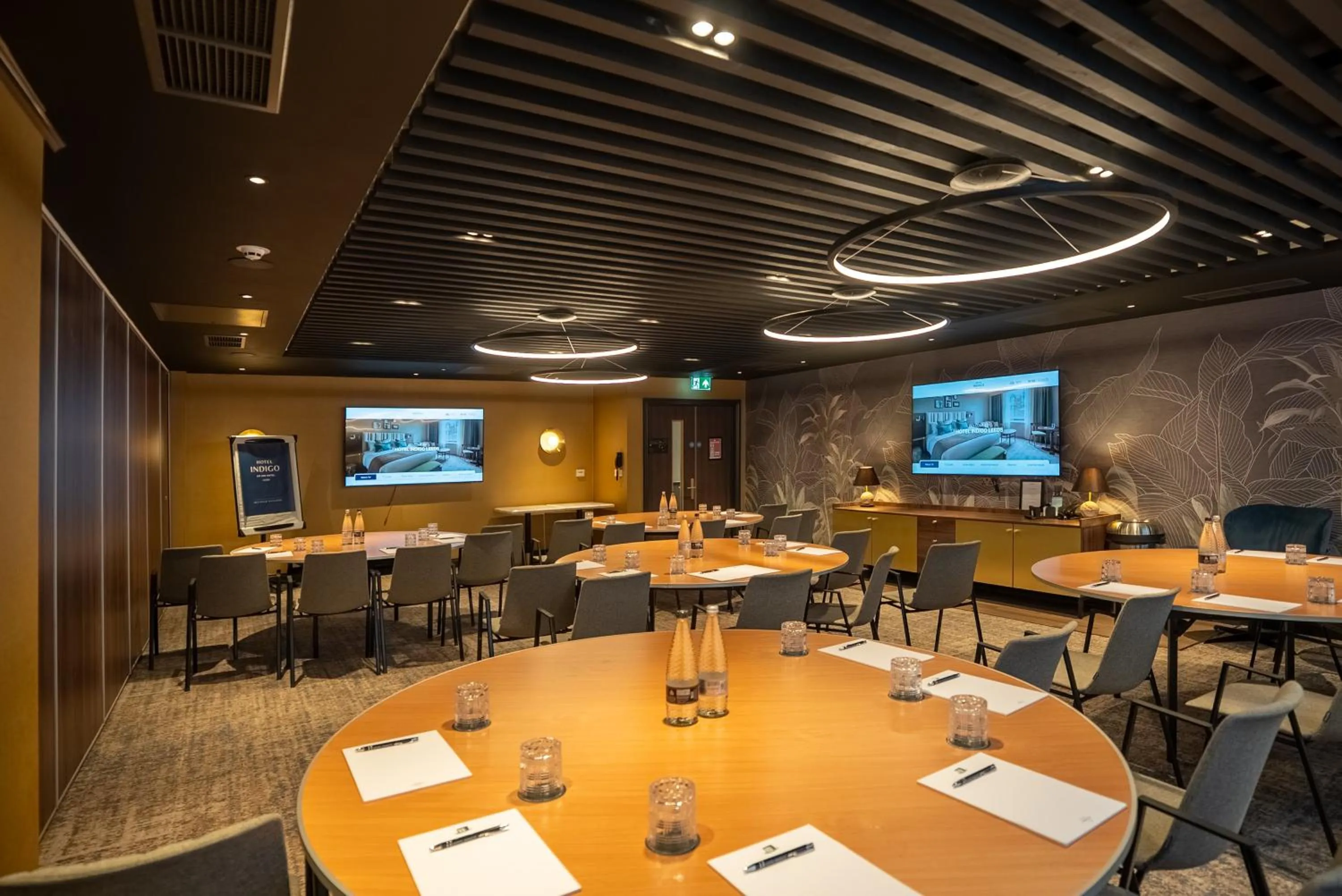 Meeting/conference room in Hotel Indigo Leeds by IHG