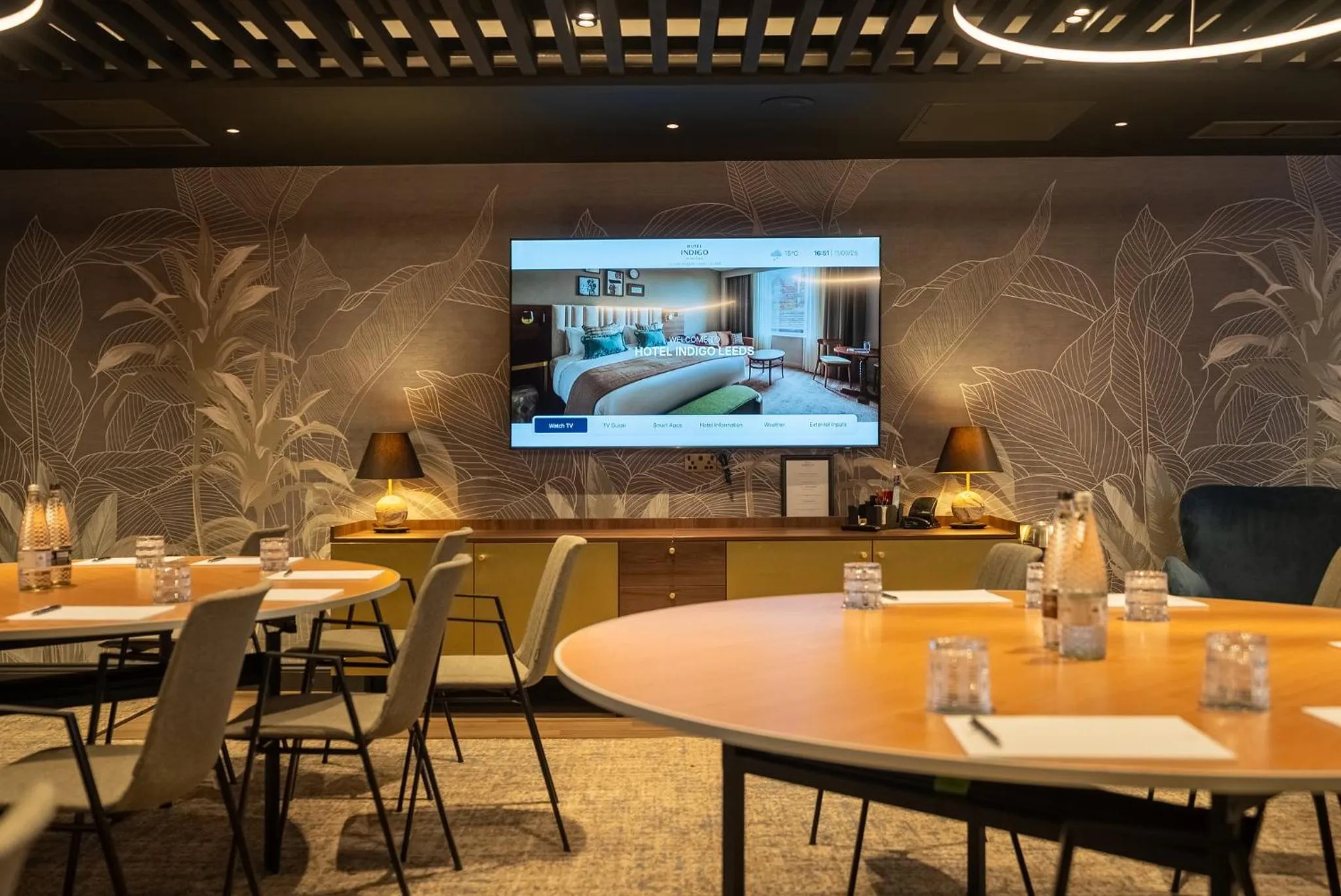 Meeting/conference room in Hotel Indigo Leeds by IHG