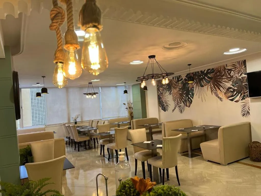 Restaurant/places to eat in Hôtel Belle Vue et Spa