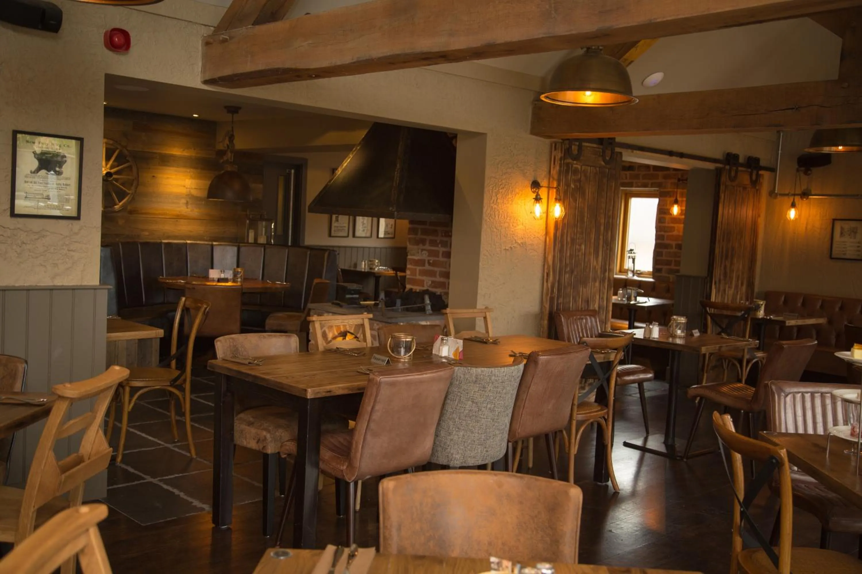 Restaurant/places to eat in Three Horseshoes Country Inn