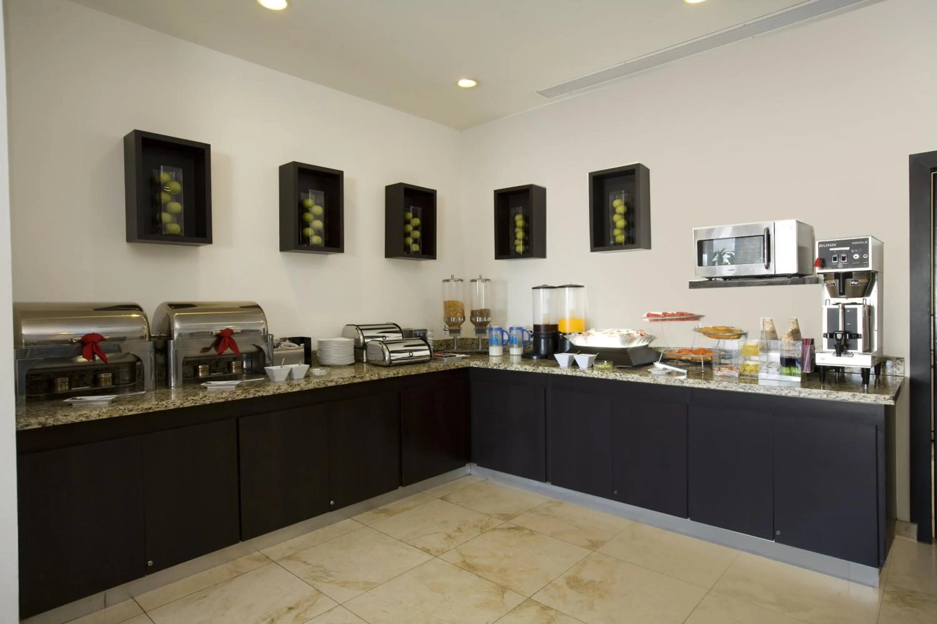 Breakfast in One Aguascalientes Sur