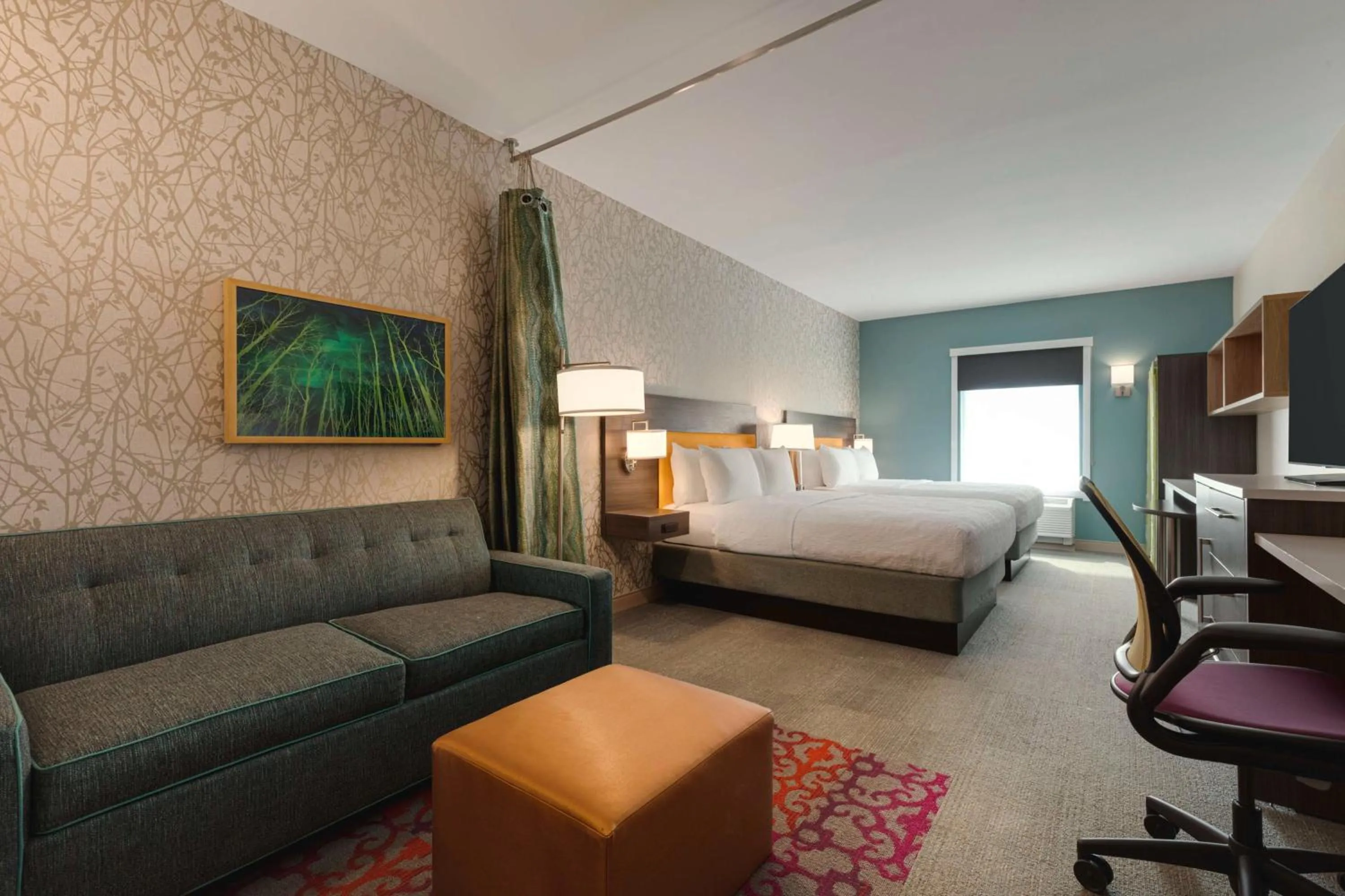 Living room, Bed in Home2 Suites By Hilton Dalton