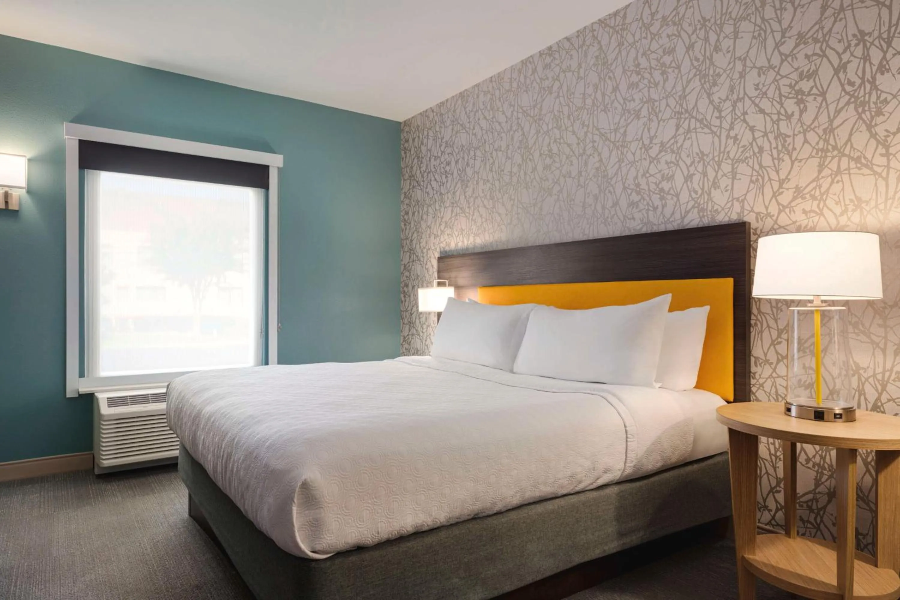 Bed in Home2 Suites By Hilton Dalton