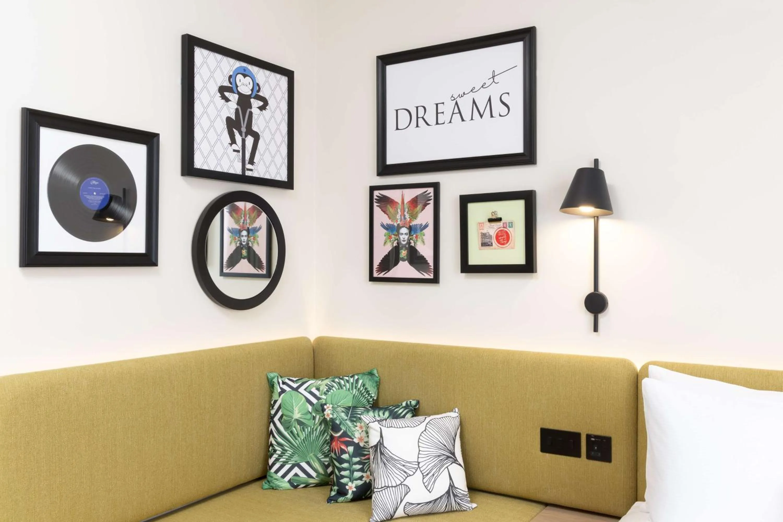 Living room in Hampton By Hilton London Old Street