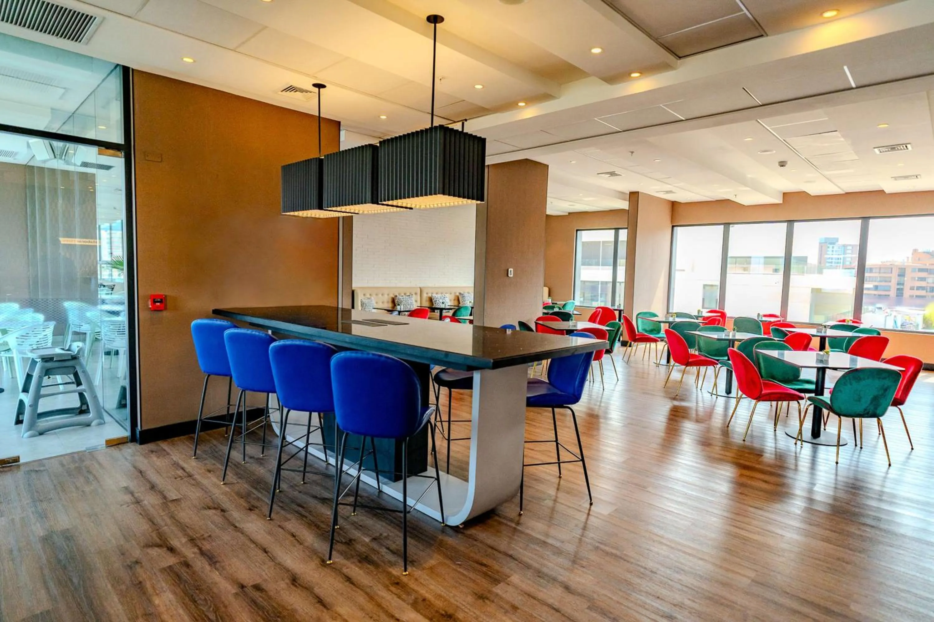 Restaurant/places to eat in Hampton By Hilton Santiago Las Condes