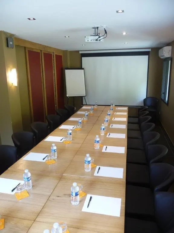 Meeting/conference room in LOGIS Hôtel-restaurant IMAGO