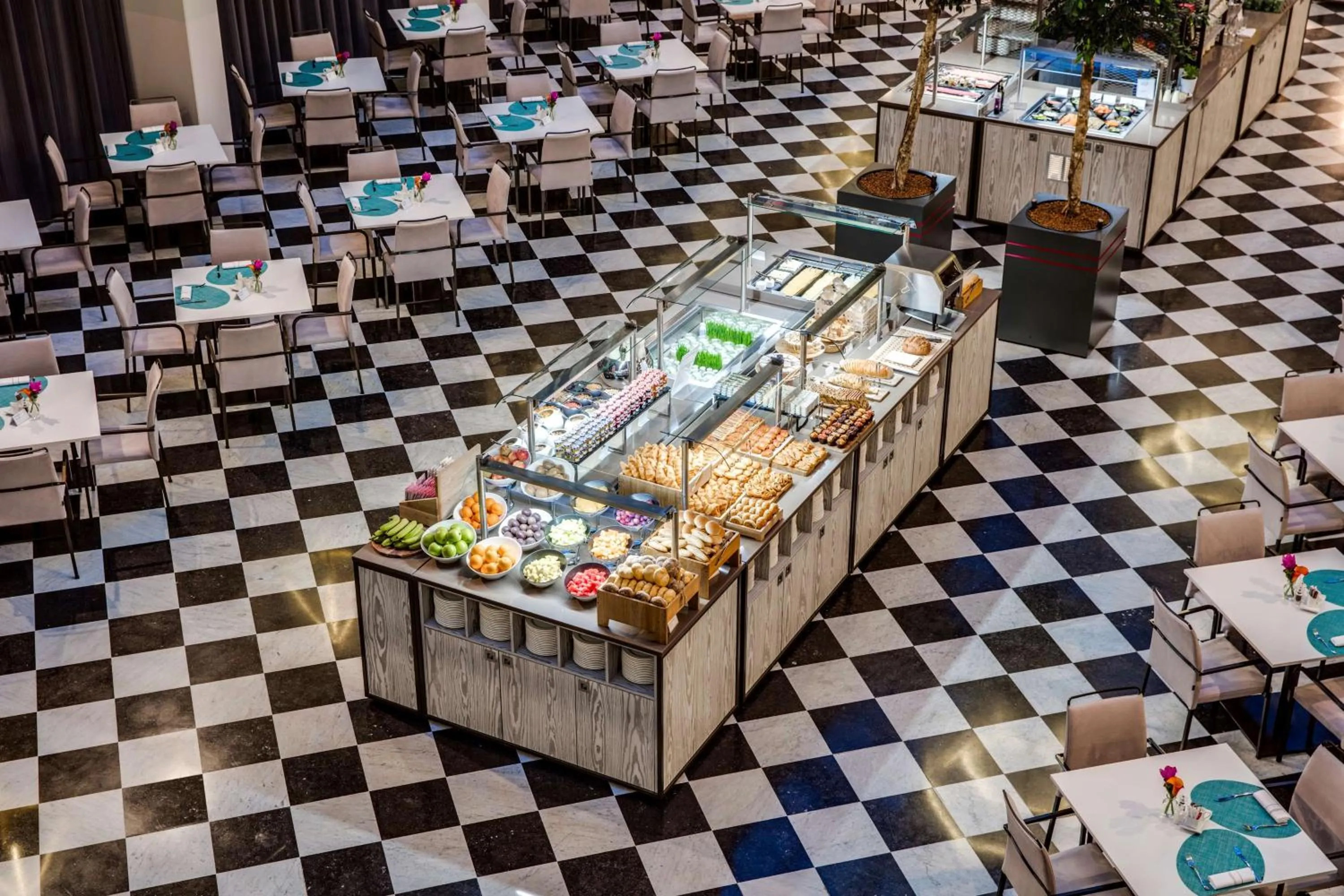 Restaurant/places to eat in Anantara Grand Hotel Krasnapolsky Amsterdam