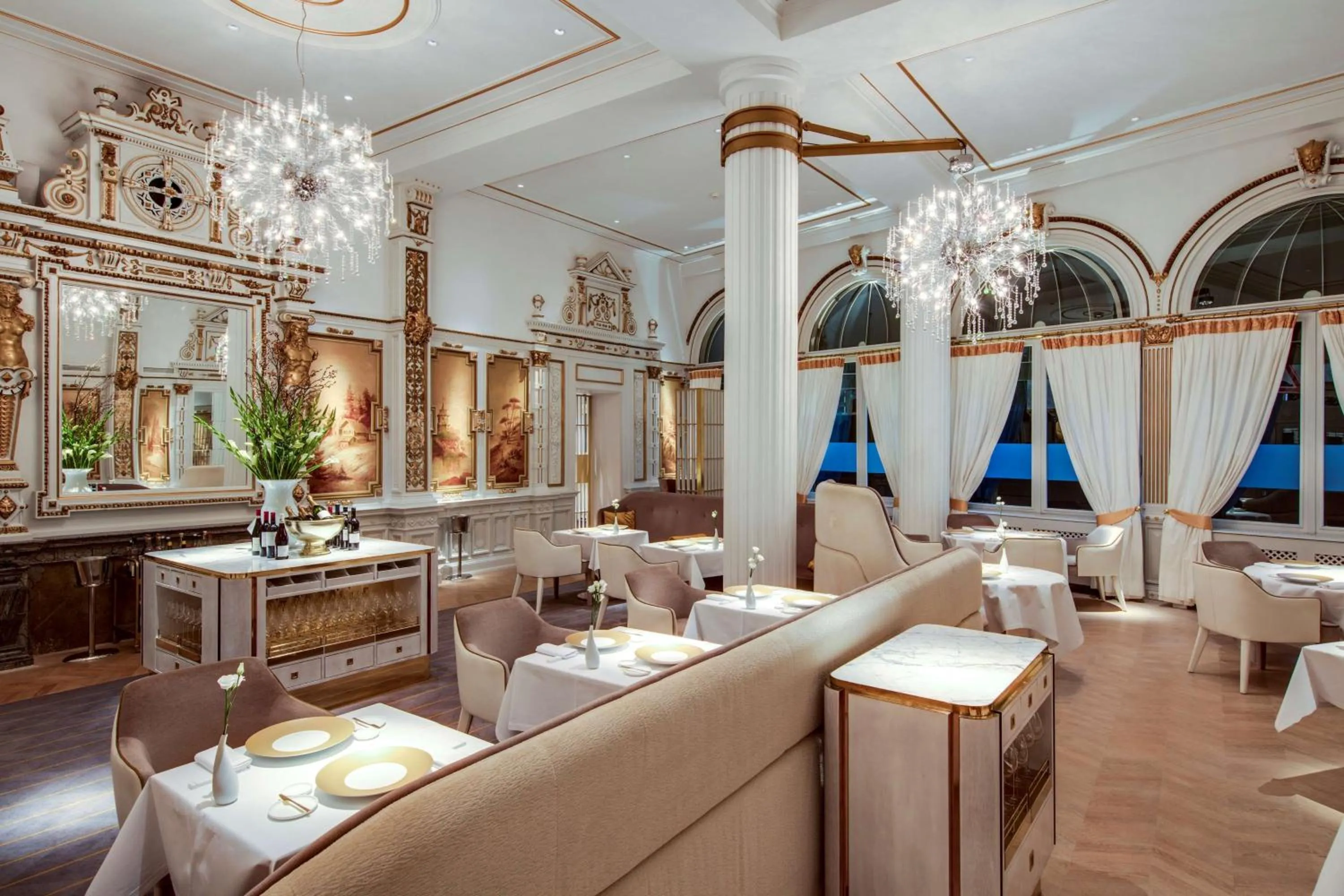 Restaurant/places to eat in Anantara Grand Hotel Krasnapolsky Amsterdam