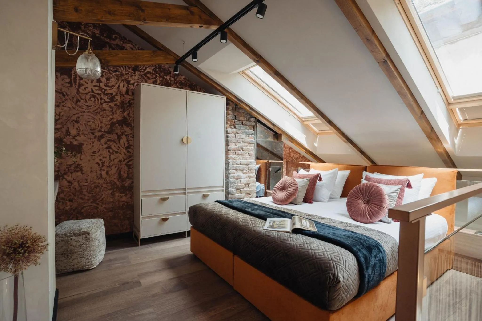 Bed in Cu Residence - LoftAffair Spa Collection