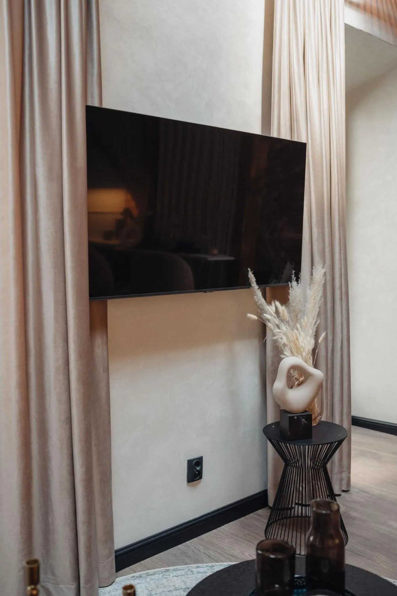 TV and multimedia in Cu Residence - LoftAffair Spa Collection