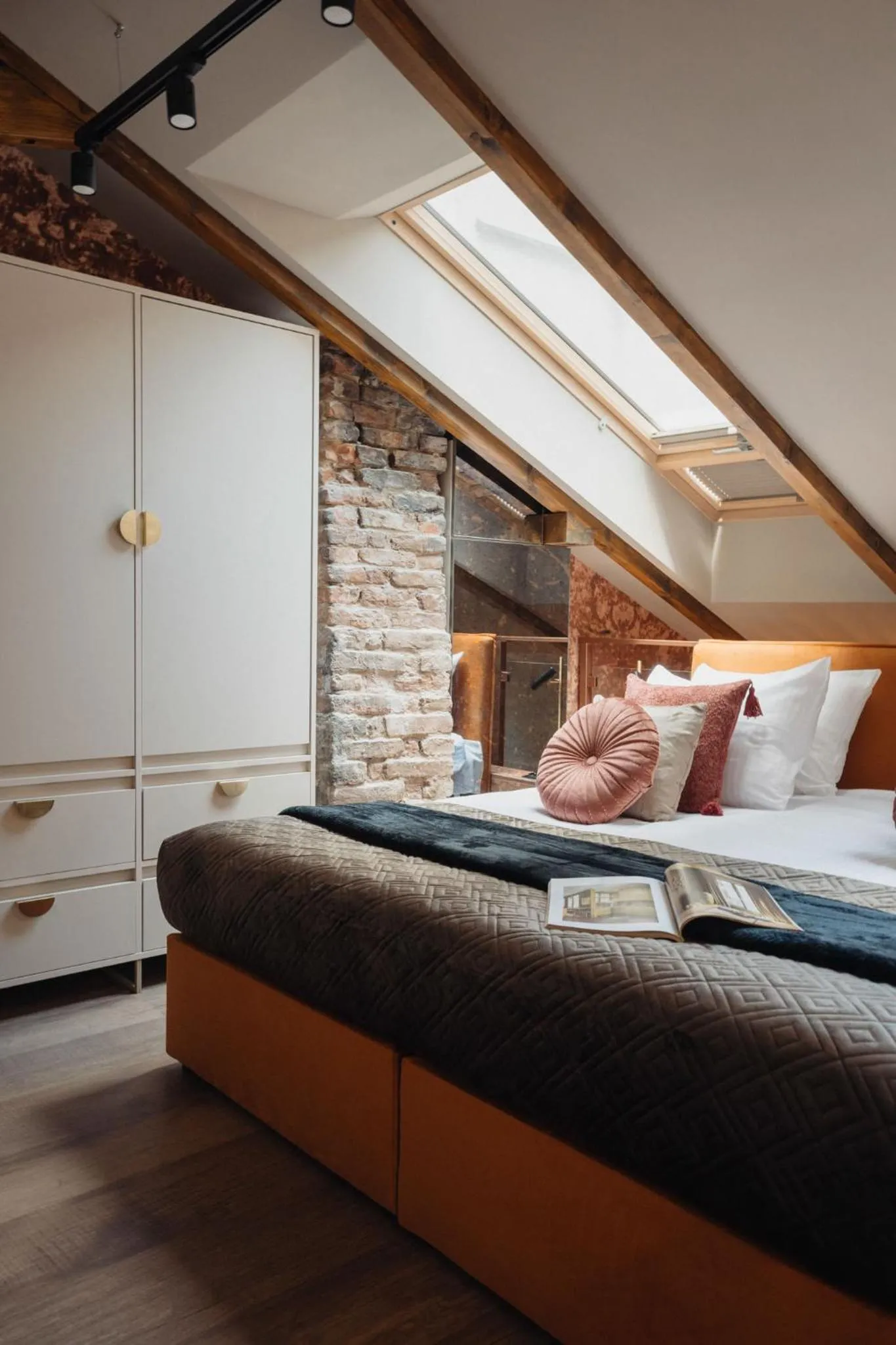 Bed in Cu Residence - LoftAffair Spa Collection