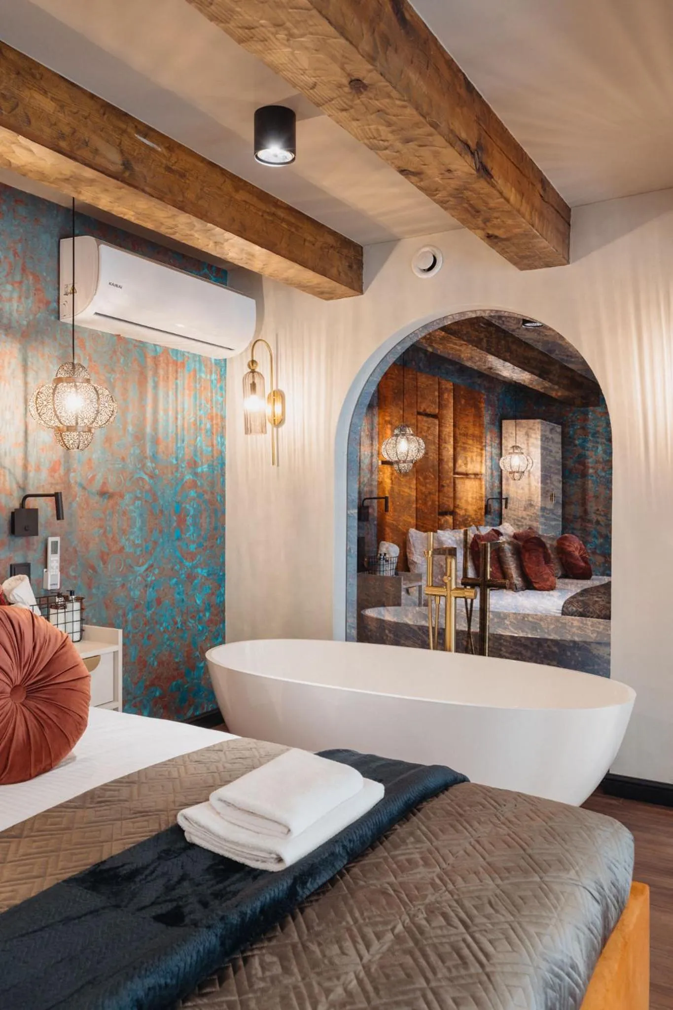 Bed in Cu Residence - LoftAffair Spa Collection