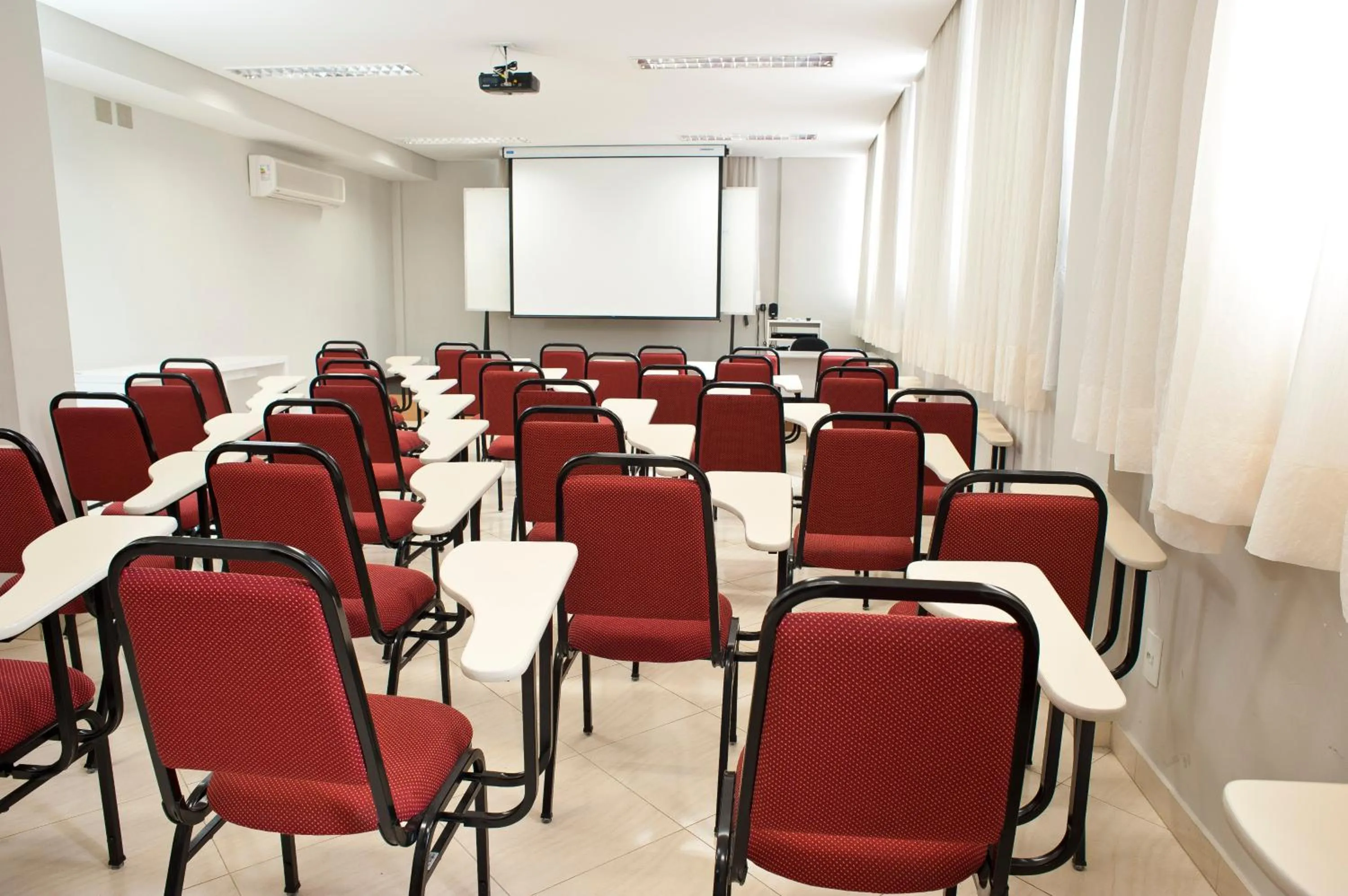 Business facilities in Alfa Hotel
