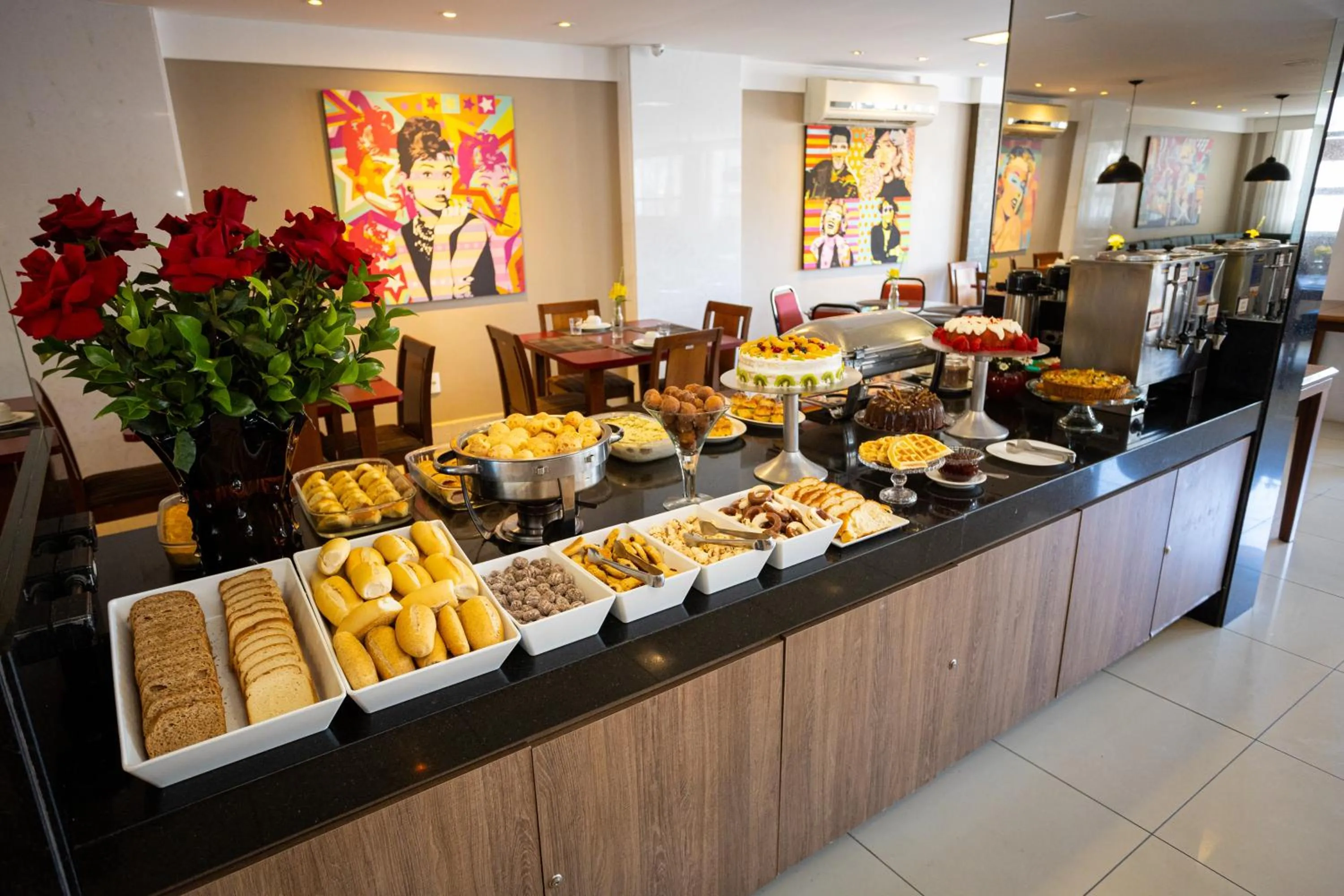 Food and drinks in Alfa Hotel