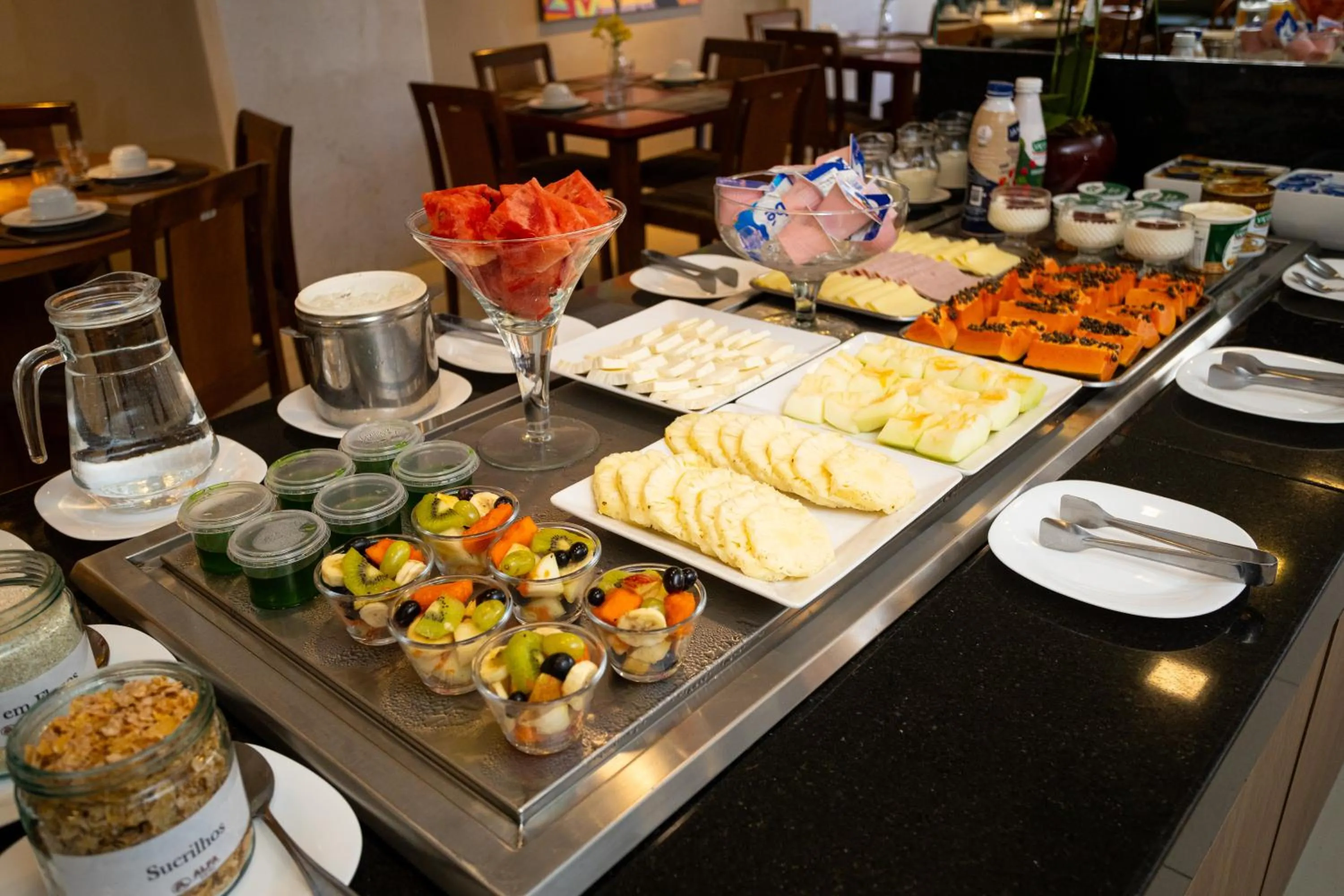 Food and drinks in Alfa Hotel