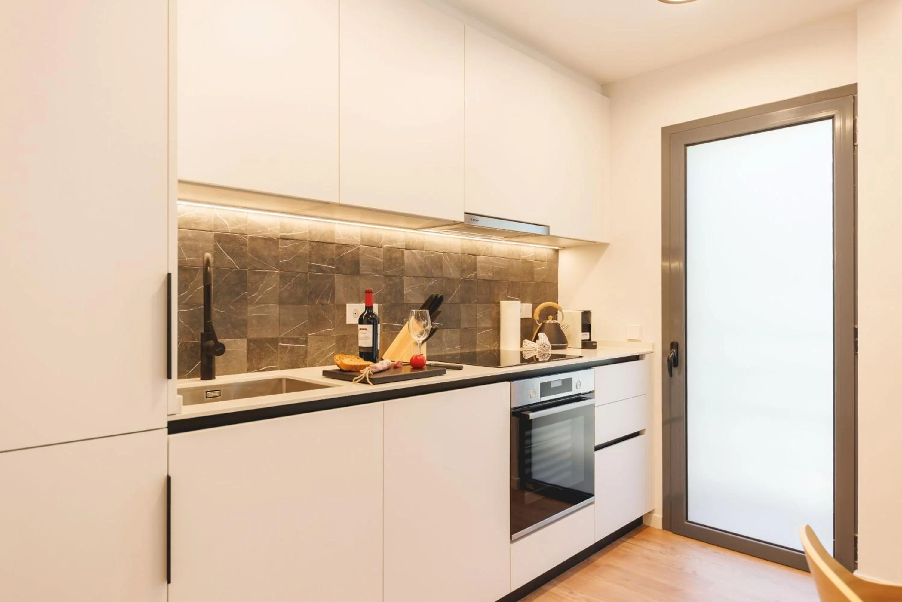 Kitchen or kitchenette in Bravissimo Devesa, 3 bedrooms and near the parc