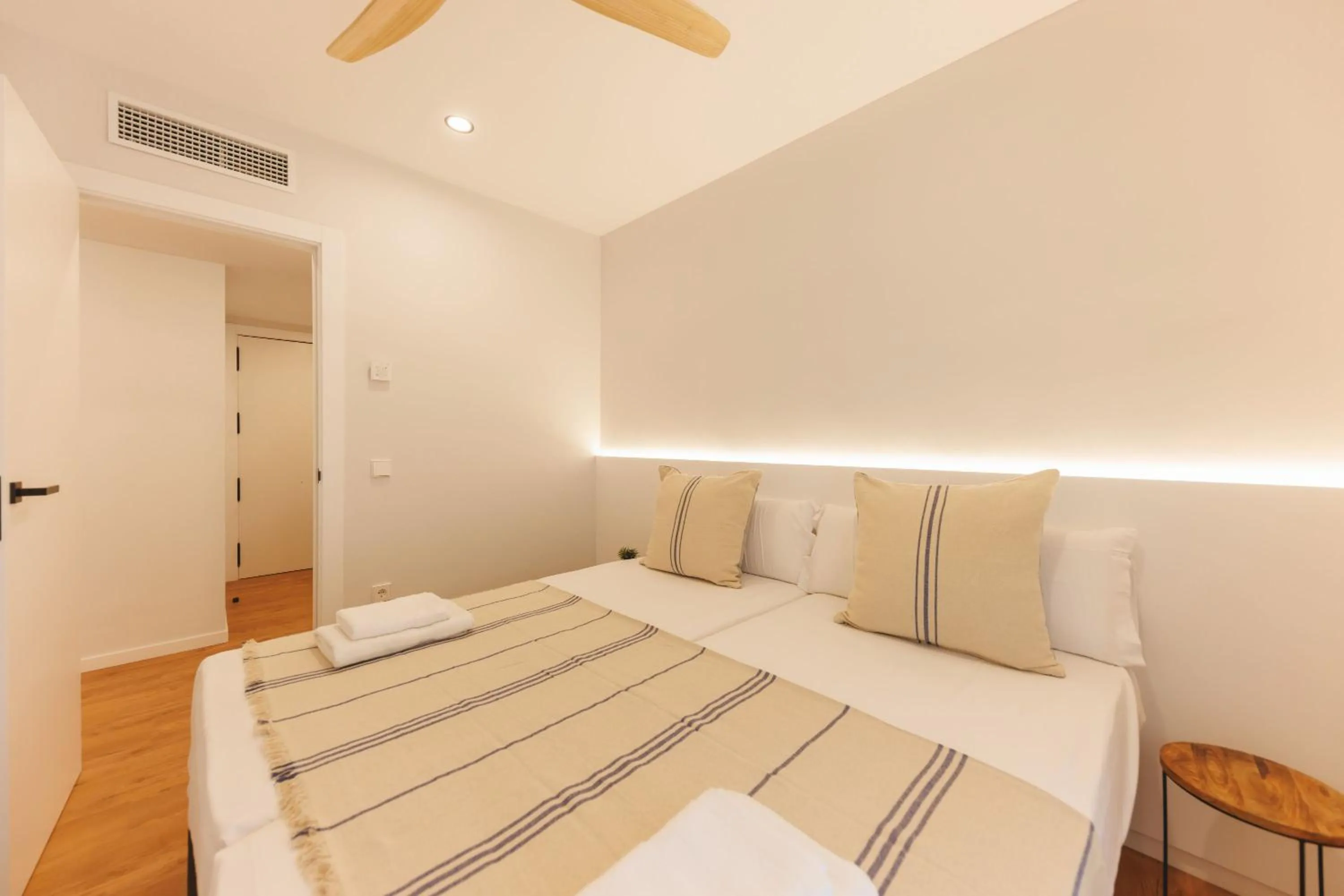Bed in Bravissimo Devesa, 3 bedrooms and near the parc
