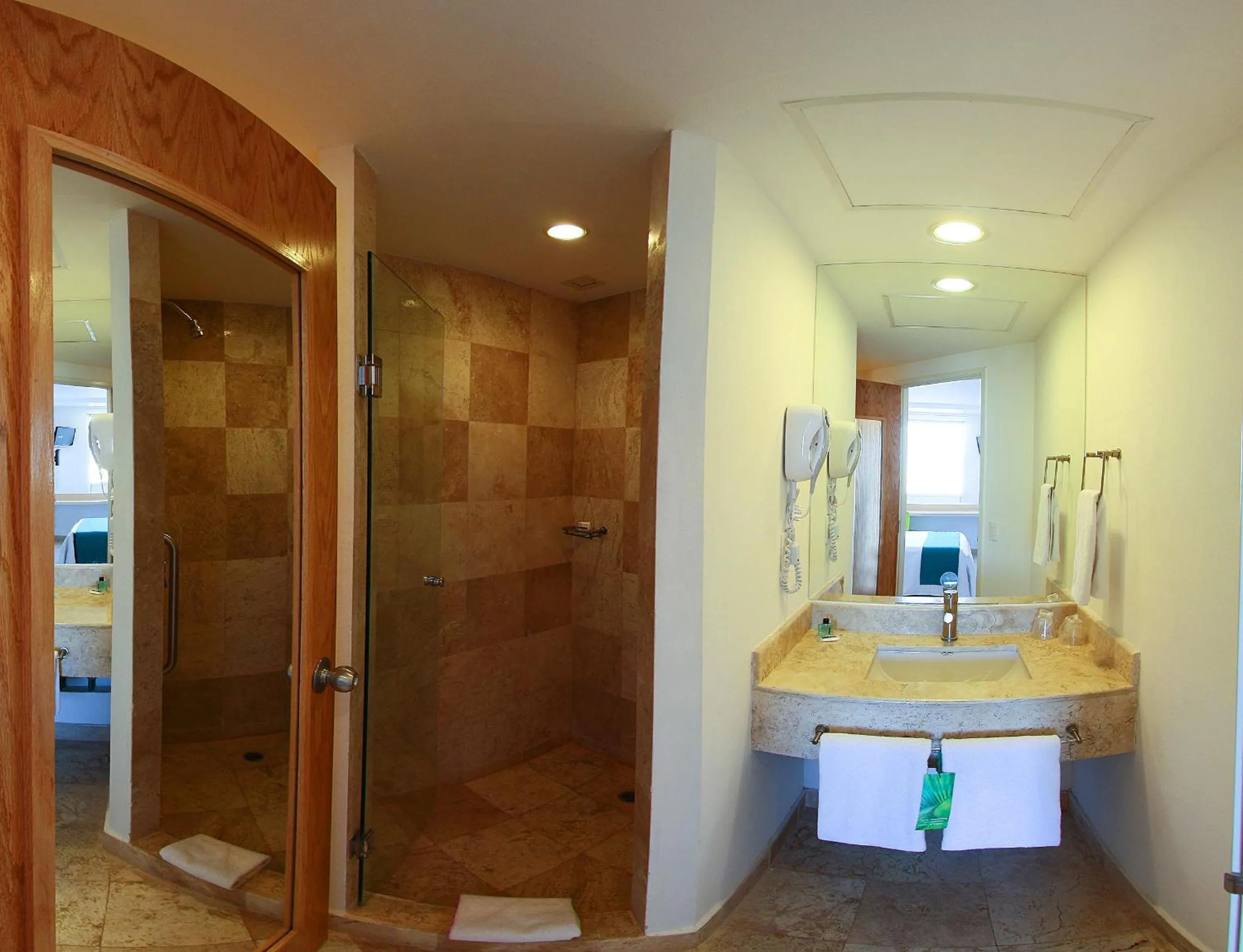 Bathroom in One Coatzacoalcos Forum