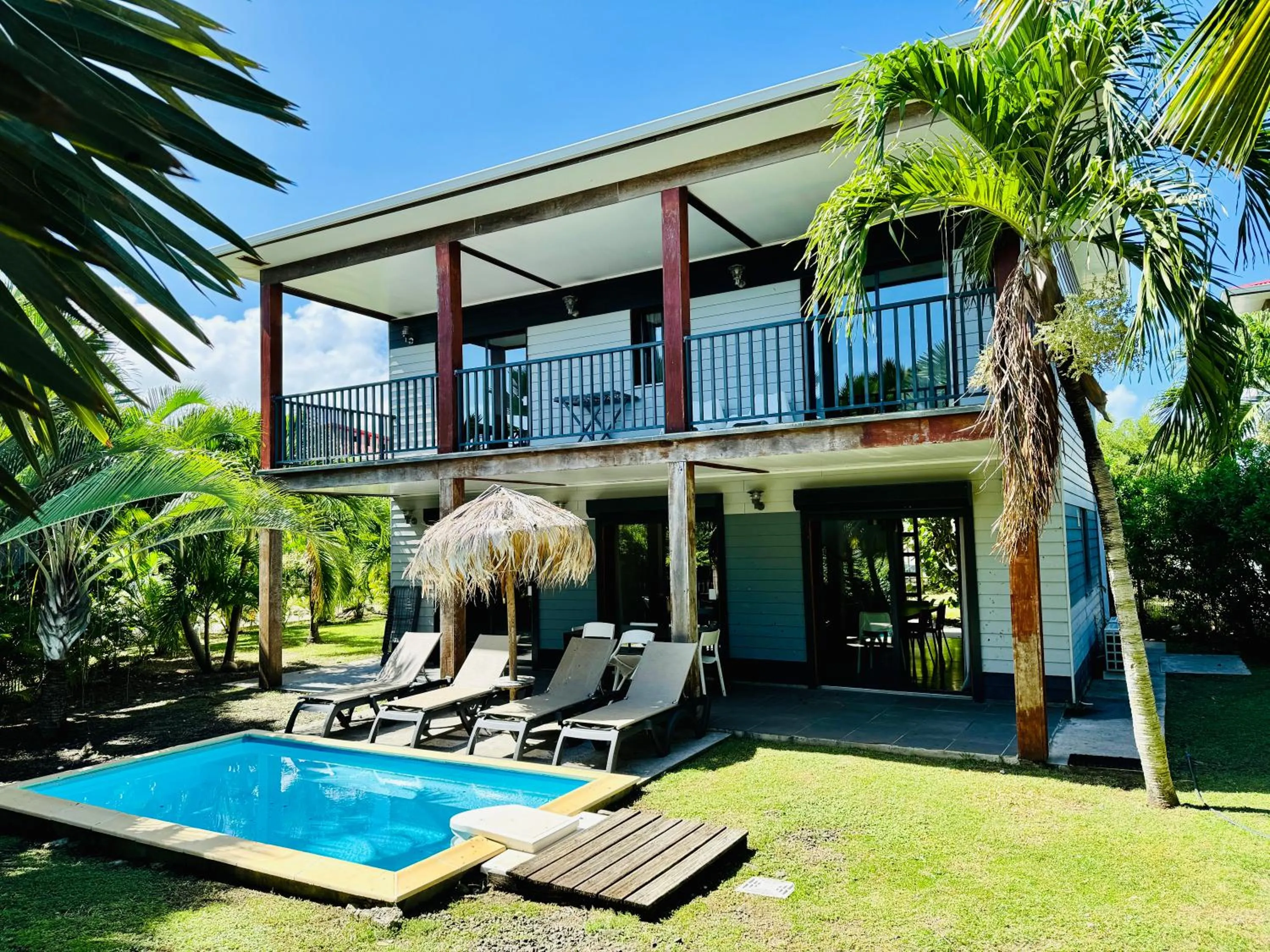 Property building in Le Village de la Pointe