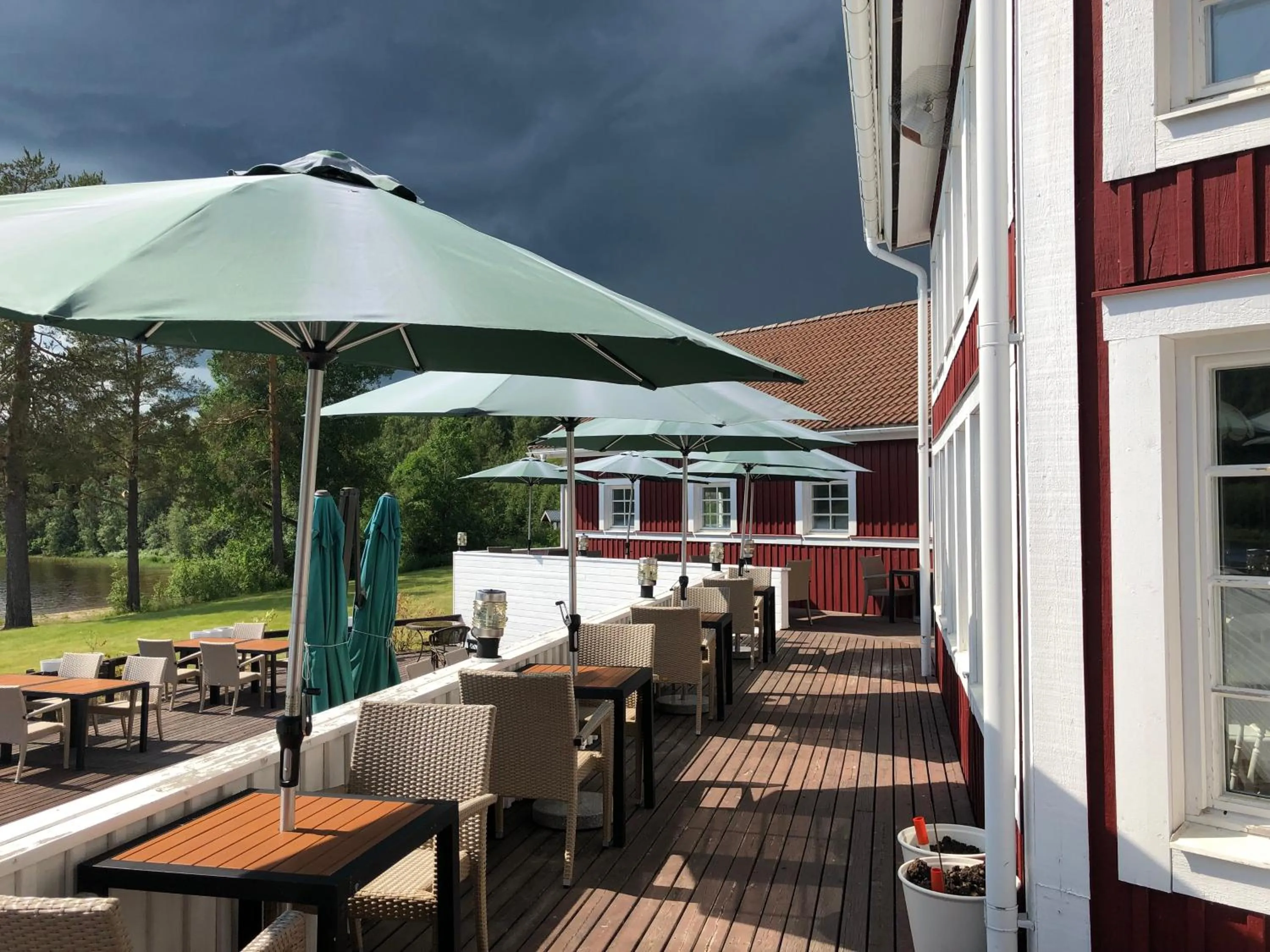 Restaurant/places to eat in Skulesjön Hotell