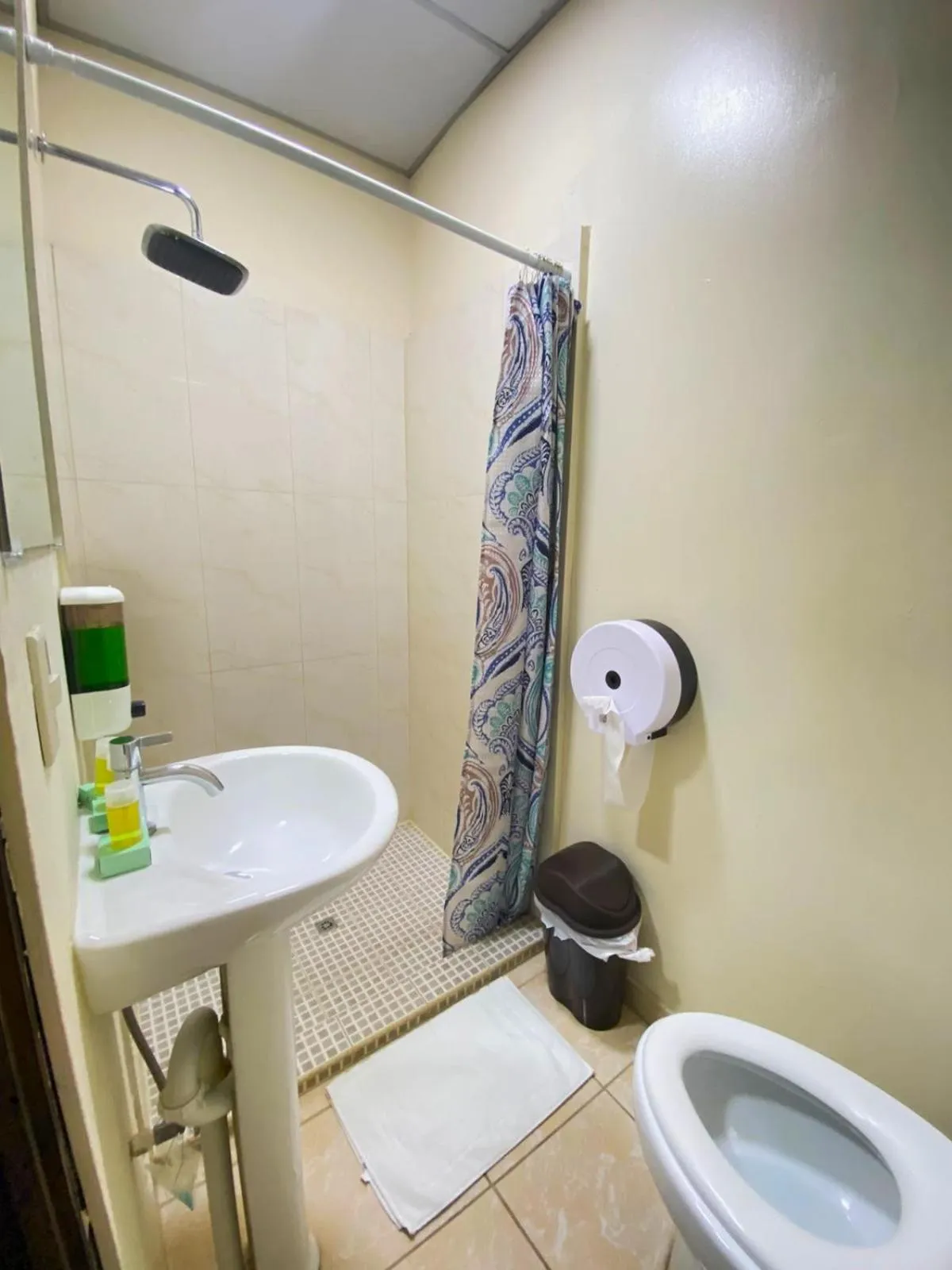 Shower in Hotel La Capilla - Suites & Apartments San Benito