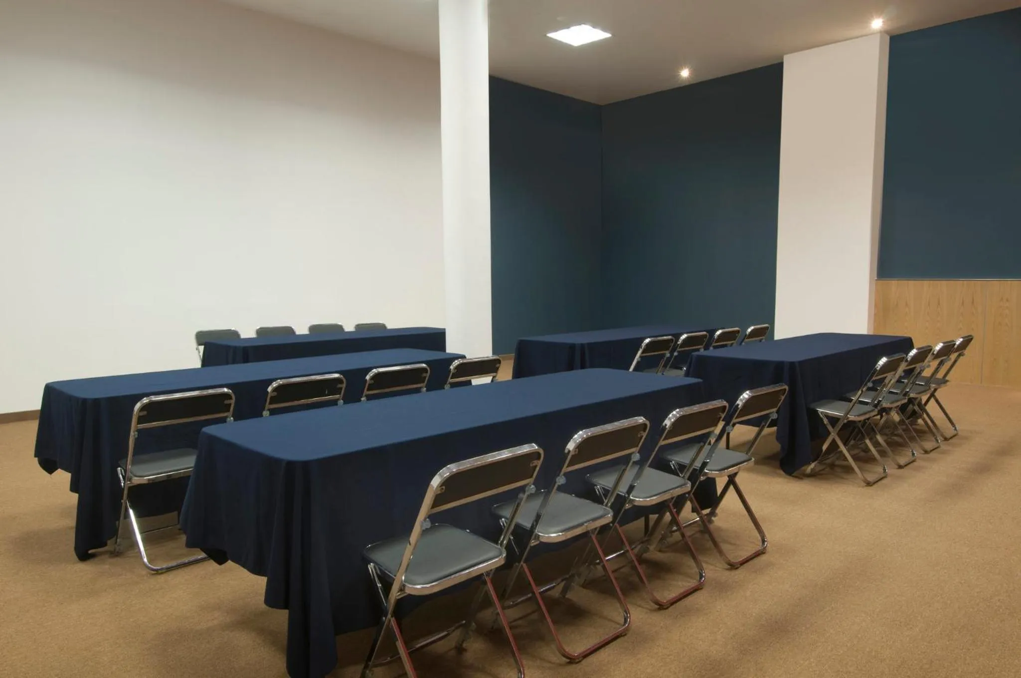 Meeting/conference room in One Puebla FINSA